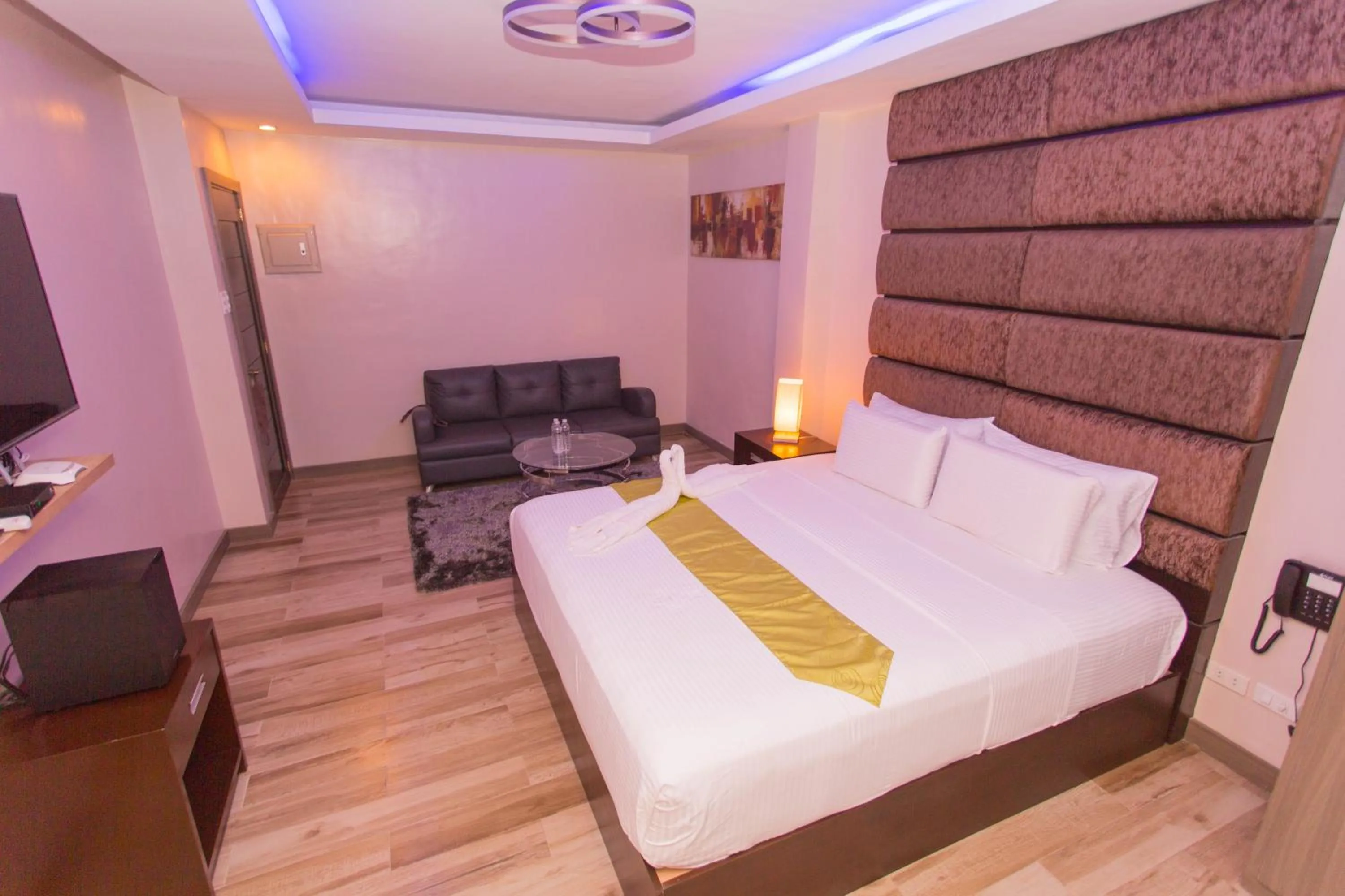 Bedroom, Bed in CF Grand Central