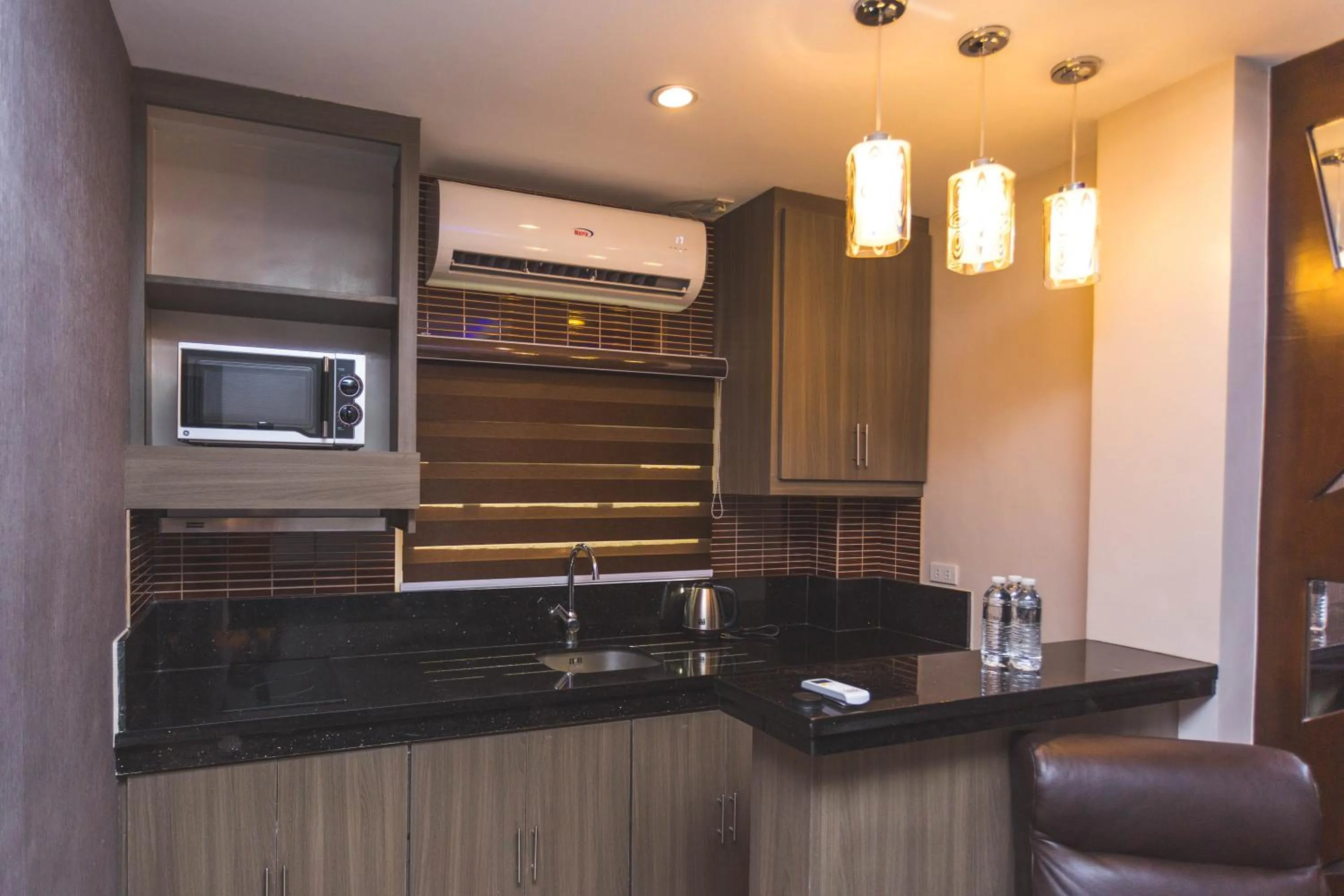 Kitchen or kitchenette in CF Grand Central