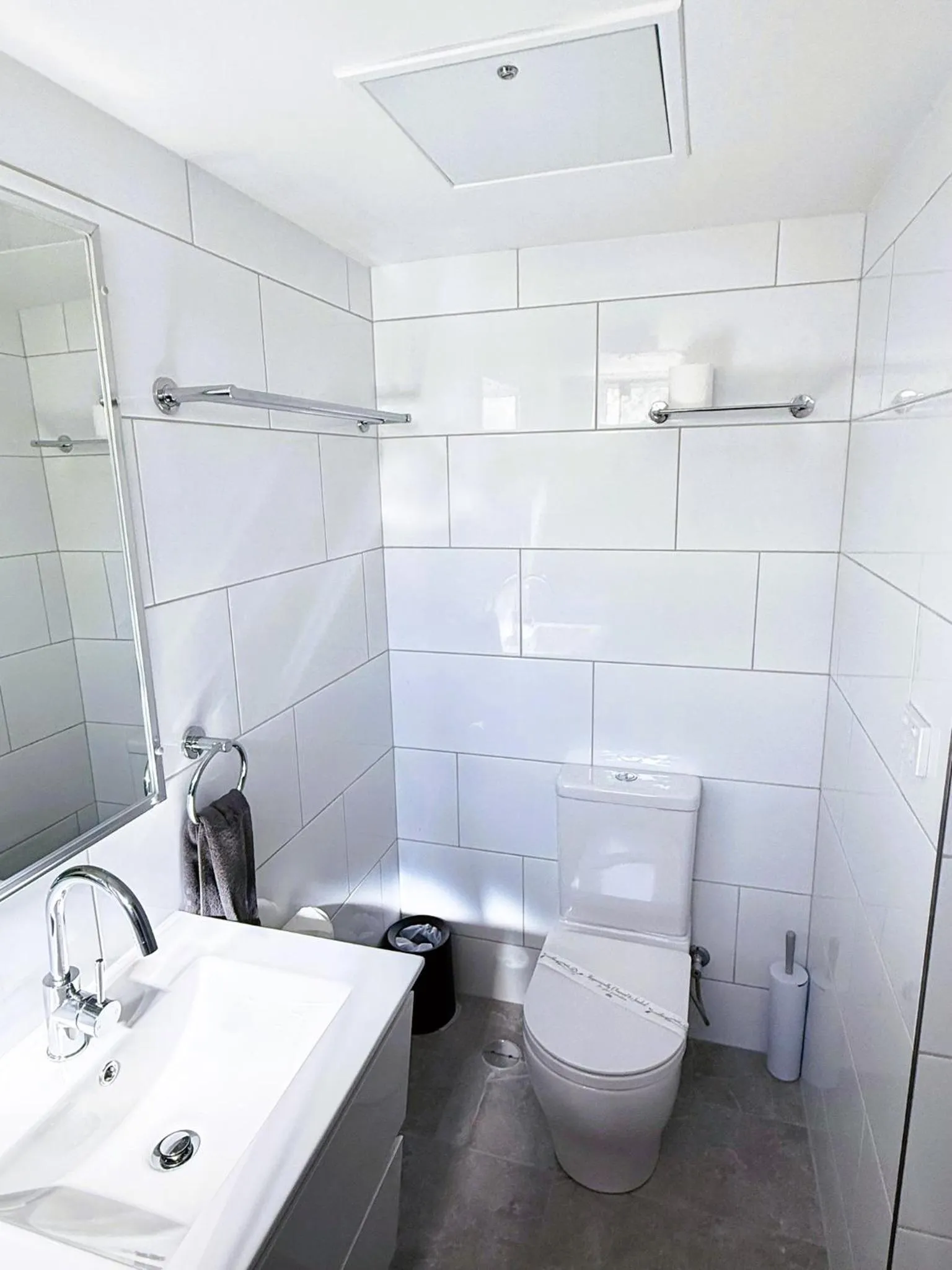 Toilet in Childers Oasis Motel