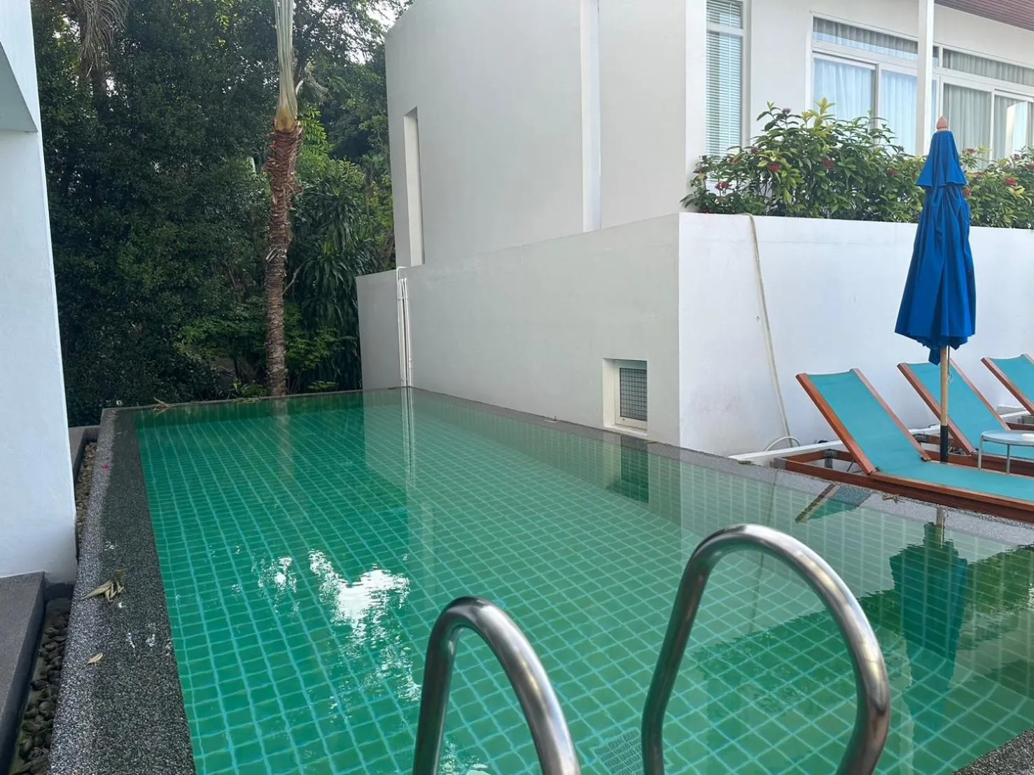 Swimming pool in Jirana Patong