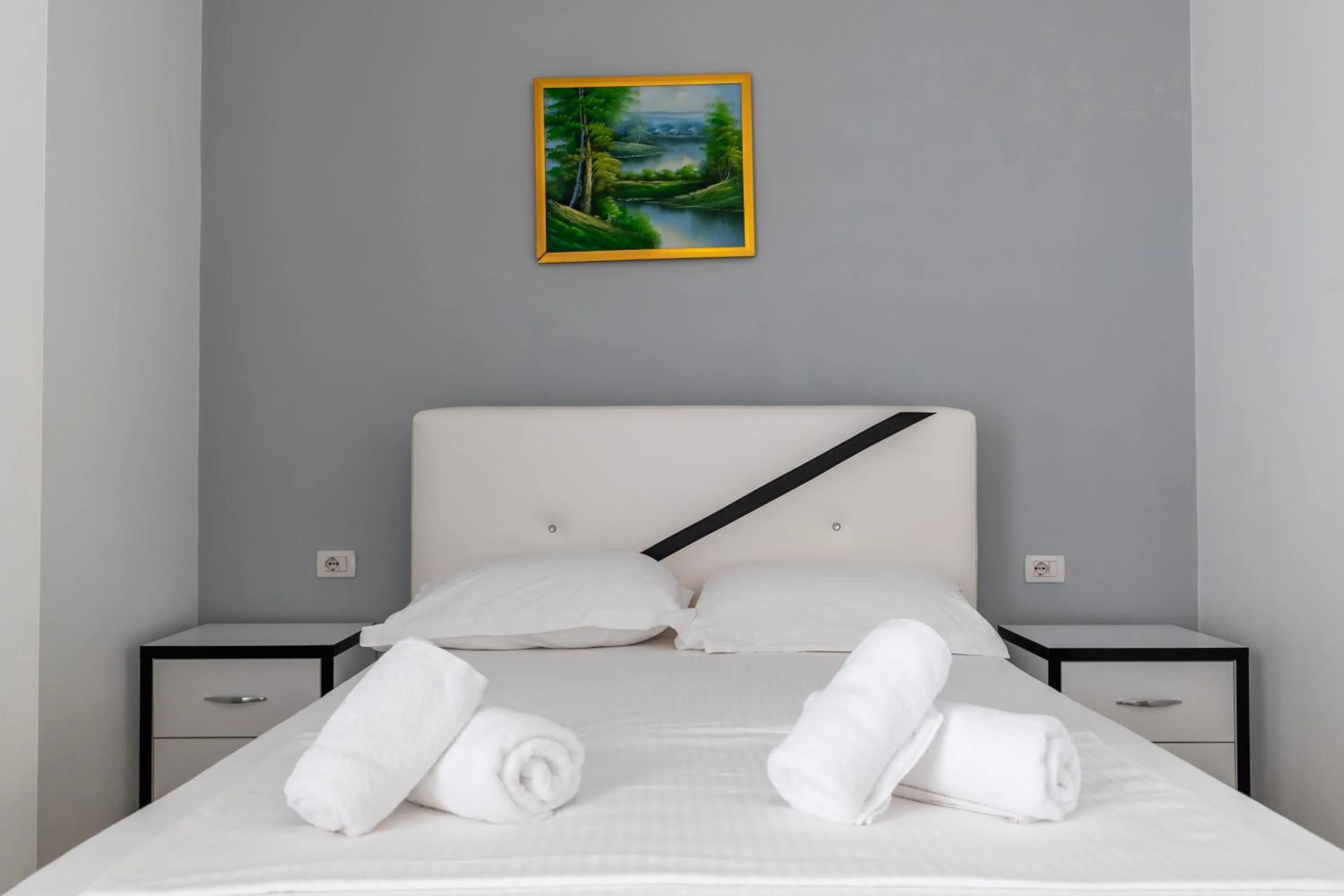Bedroom, Bed in Hotel Artur2