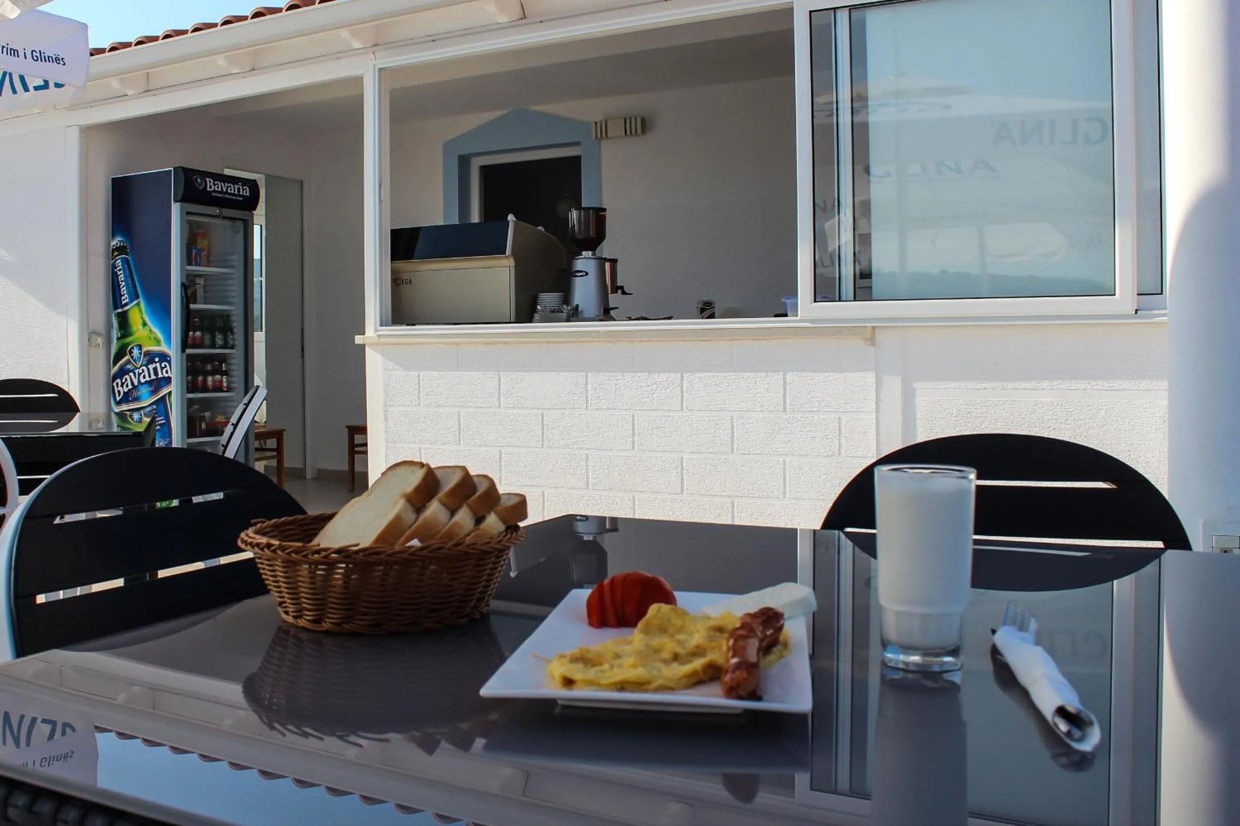 Breakfast in Hotel Artur2