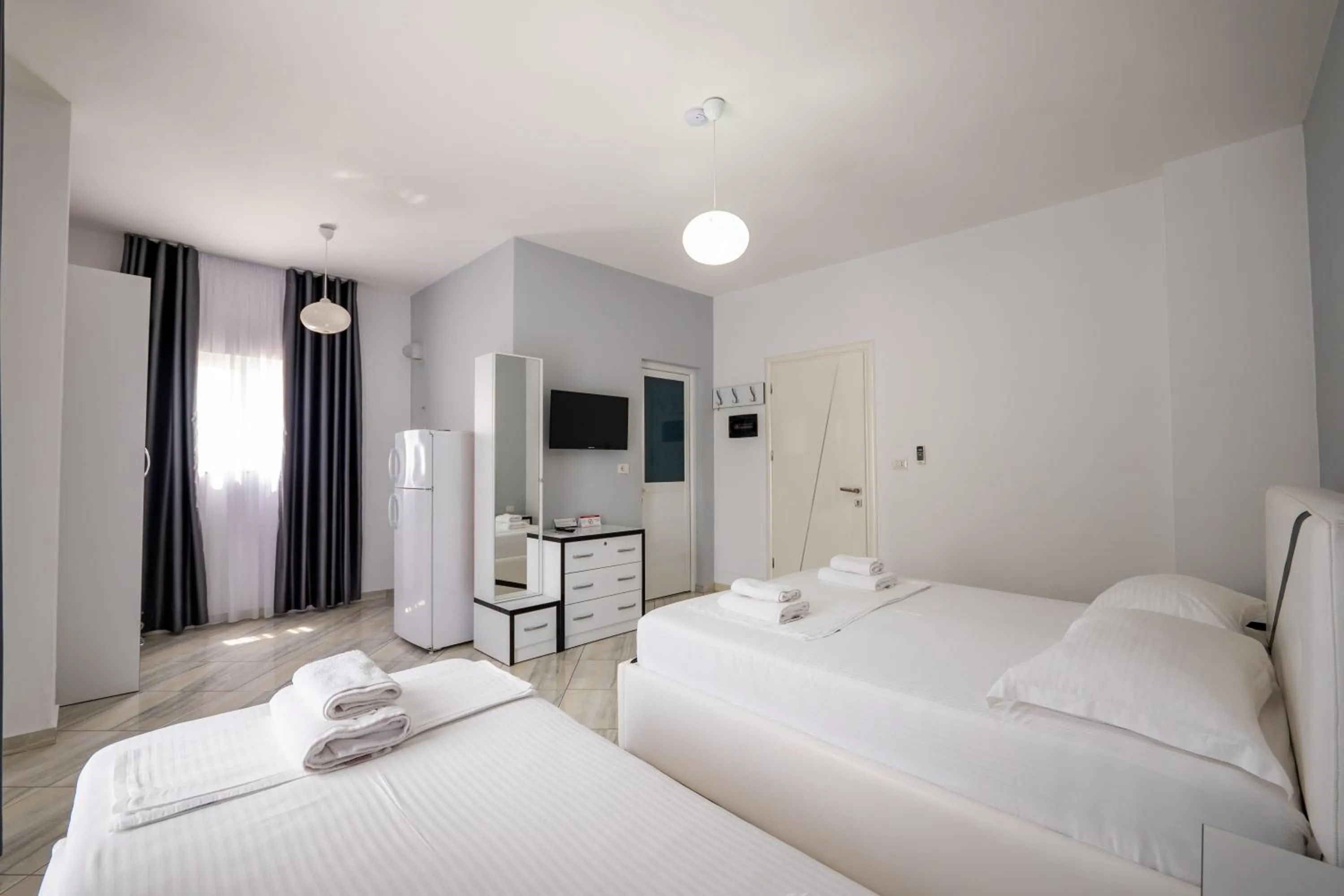 TV and multimedia, Bed in Hotel Artur2