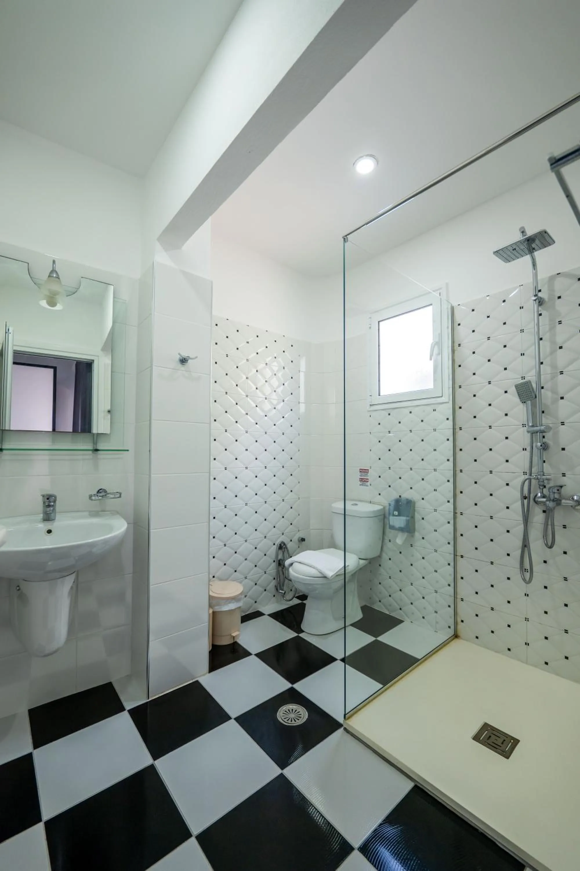 Shower in Hotel Artur2