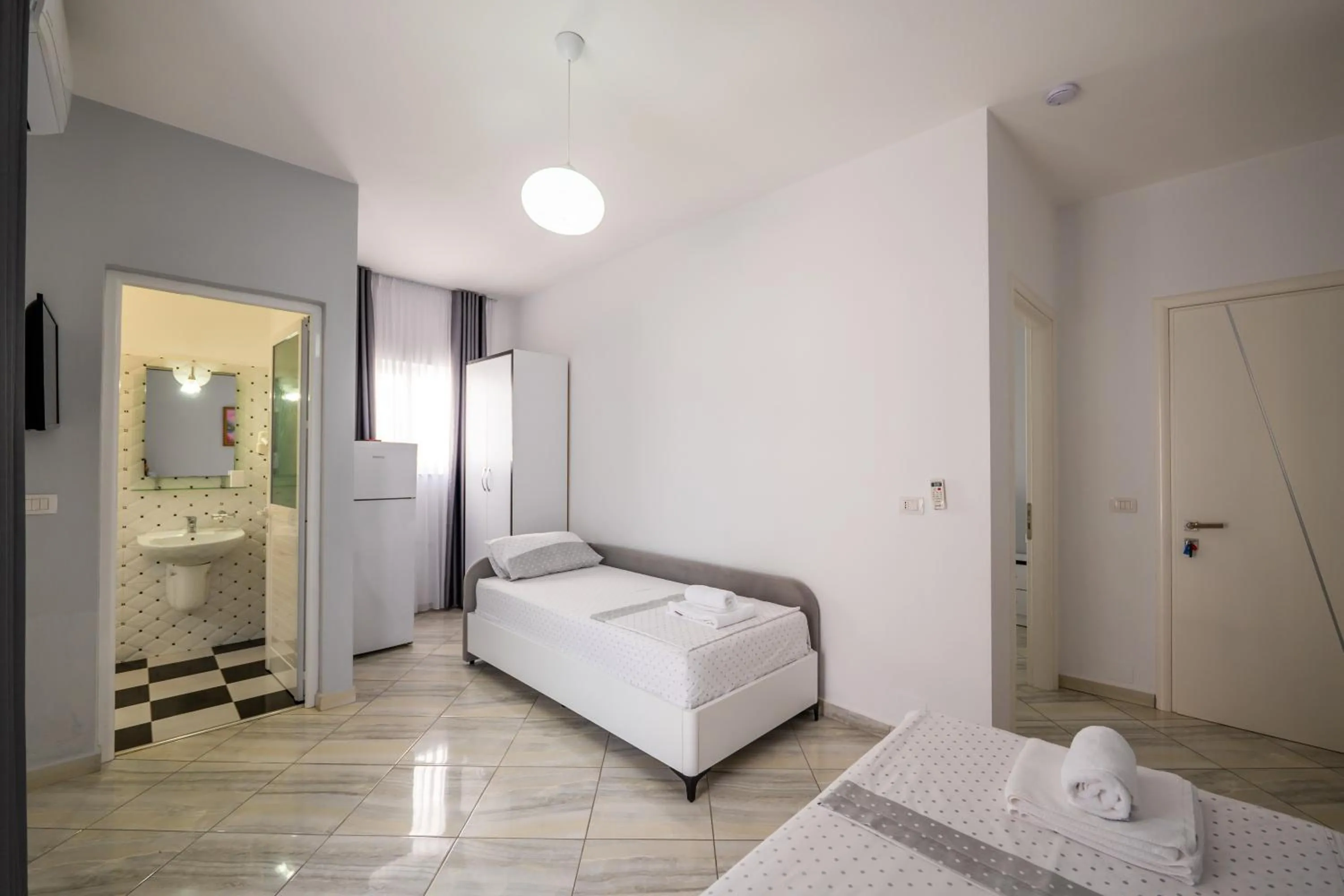 Photo of the whole room, Bed in Hotel Artur2
