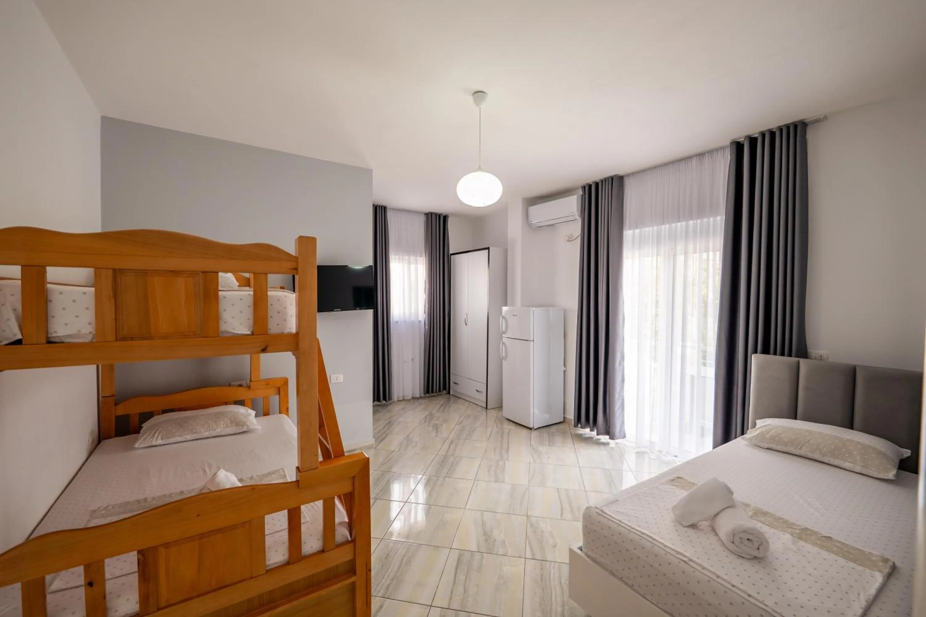 Bedroom, Bed in Hotel Artur2