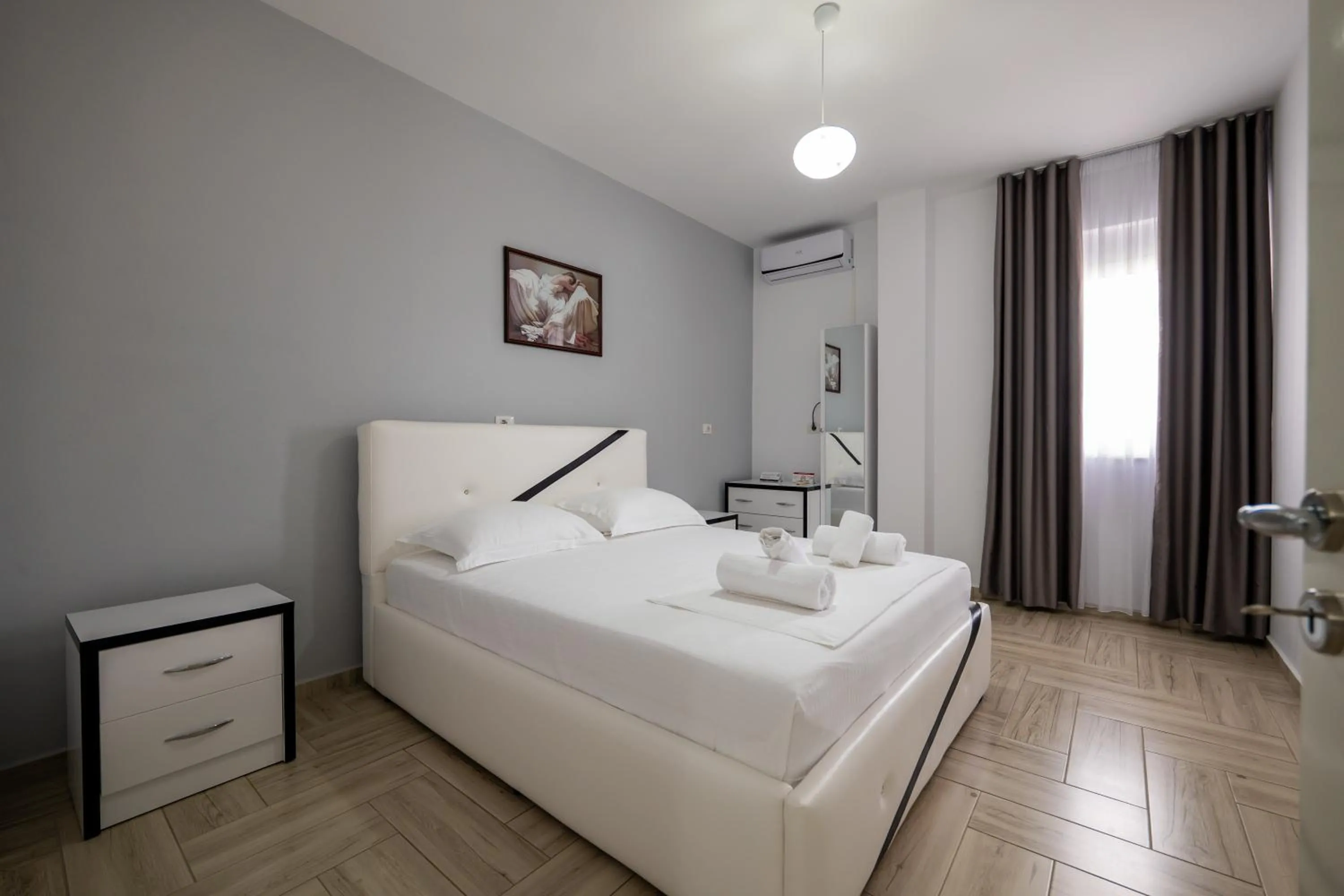 Bedroom, Bed in Hotel Artur2