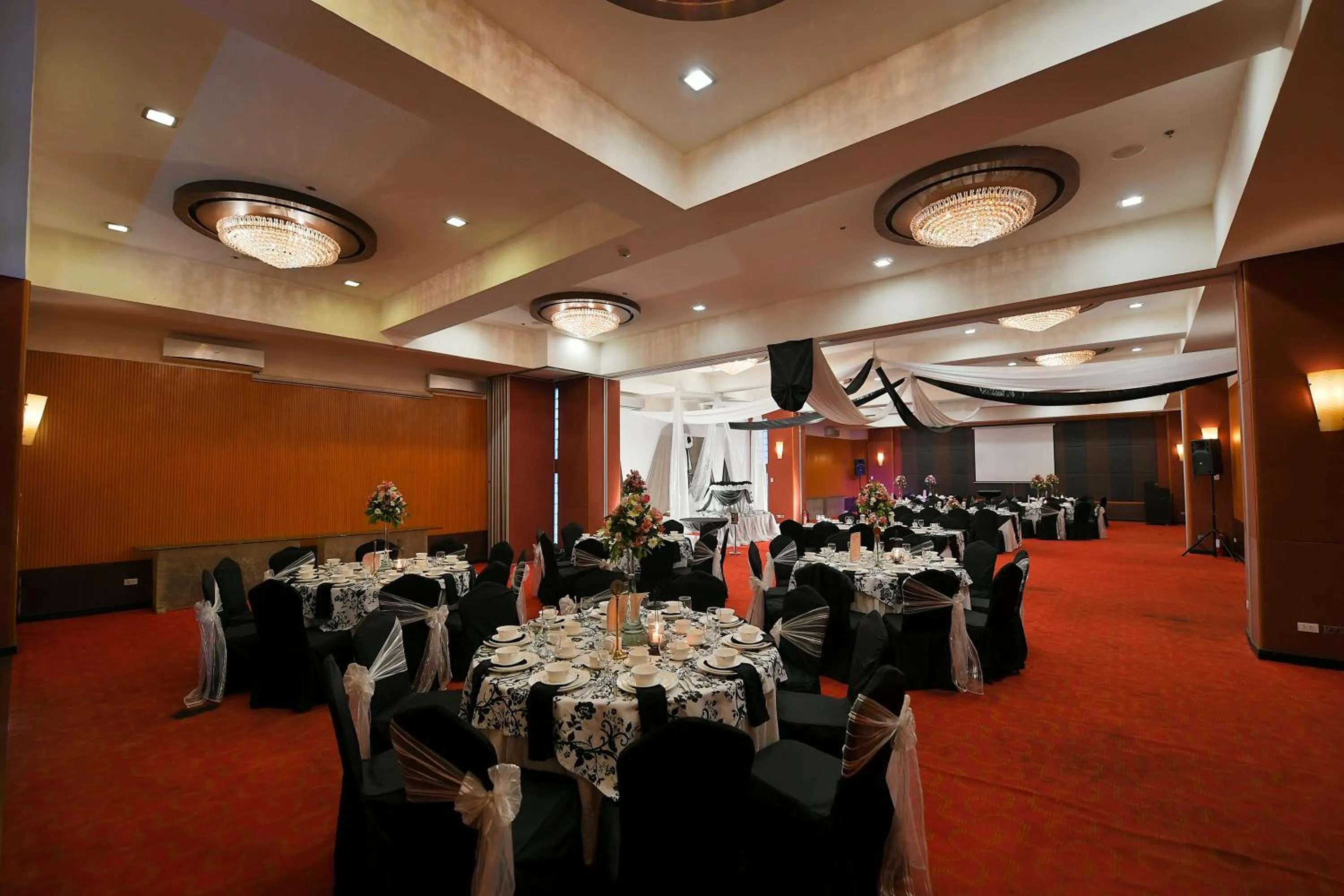 Banquet/Function facilities in Paseo Premiere Hotel