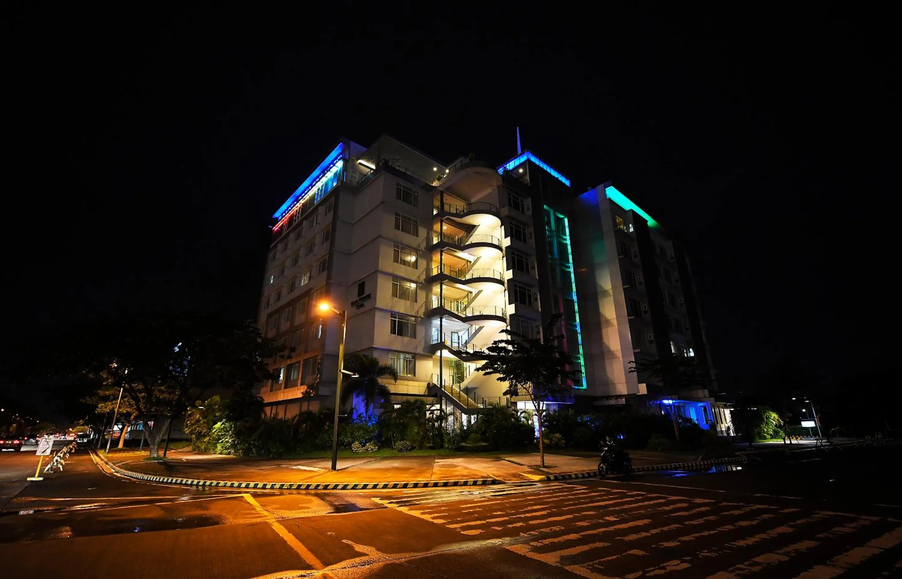 Property building in Paseo Premiere Hotel