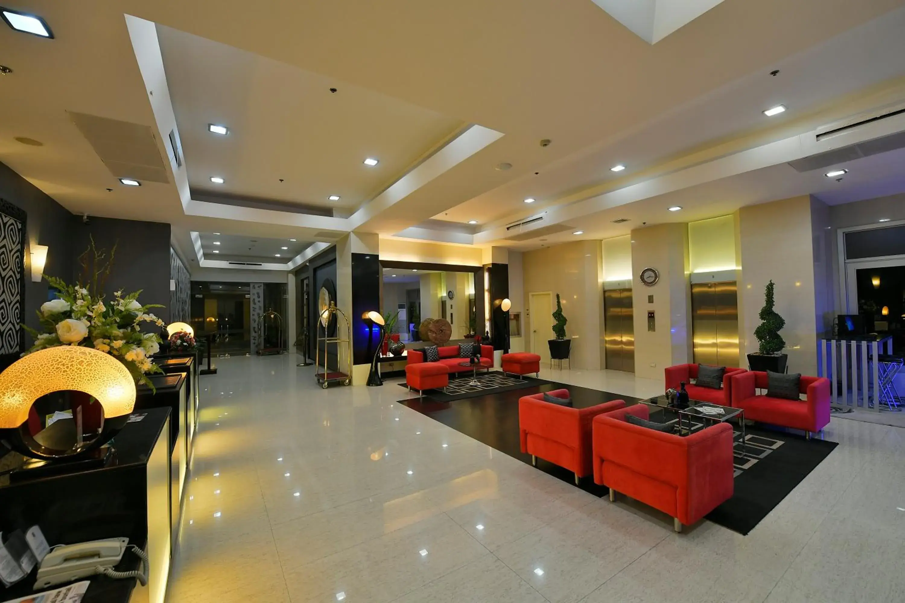 Lobby or reception in Paseo Premiere Hotel Lobby or reception in Paseo Premiere Hotel