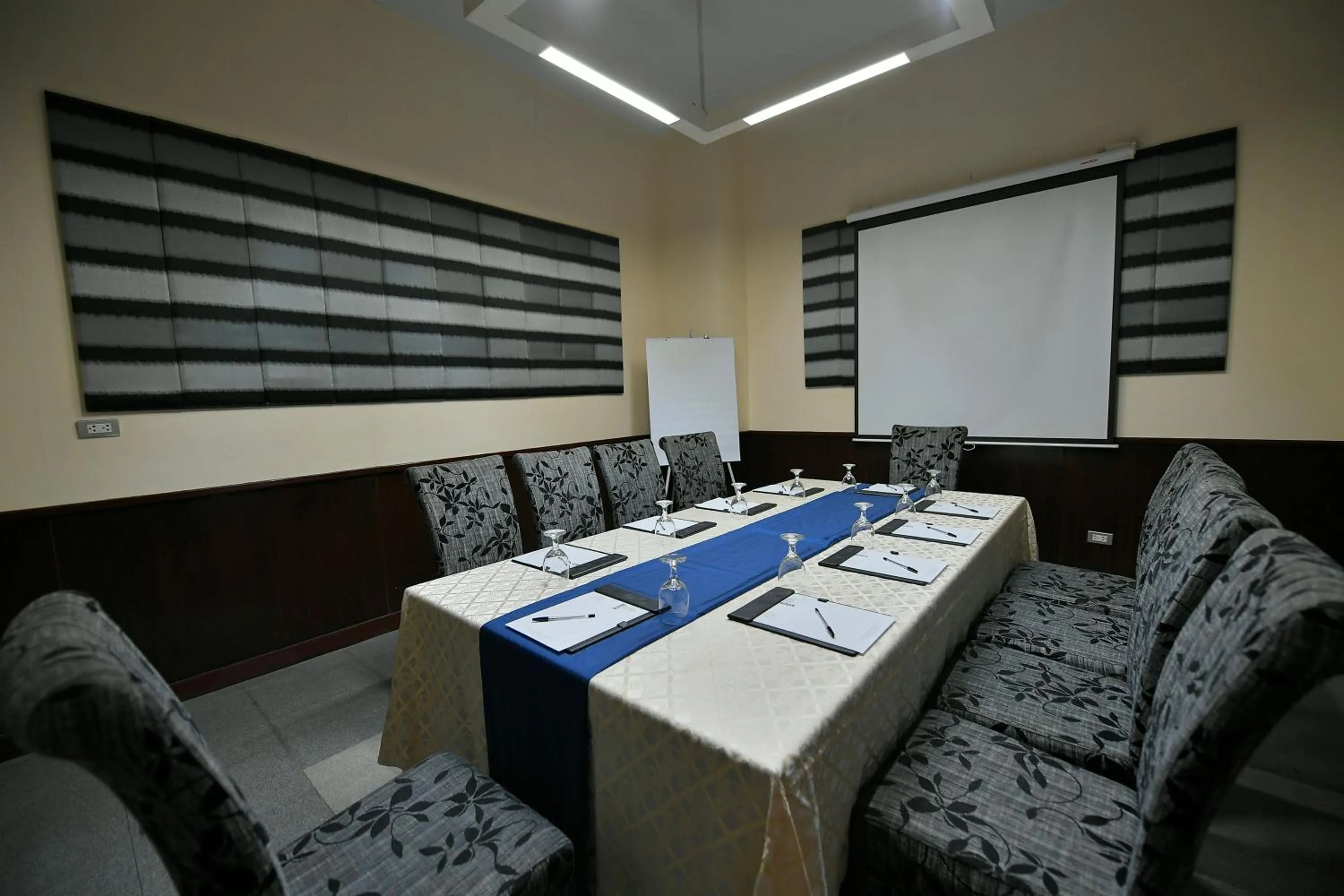 Meeting/conference room in Paseo Premiere Hotel