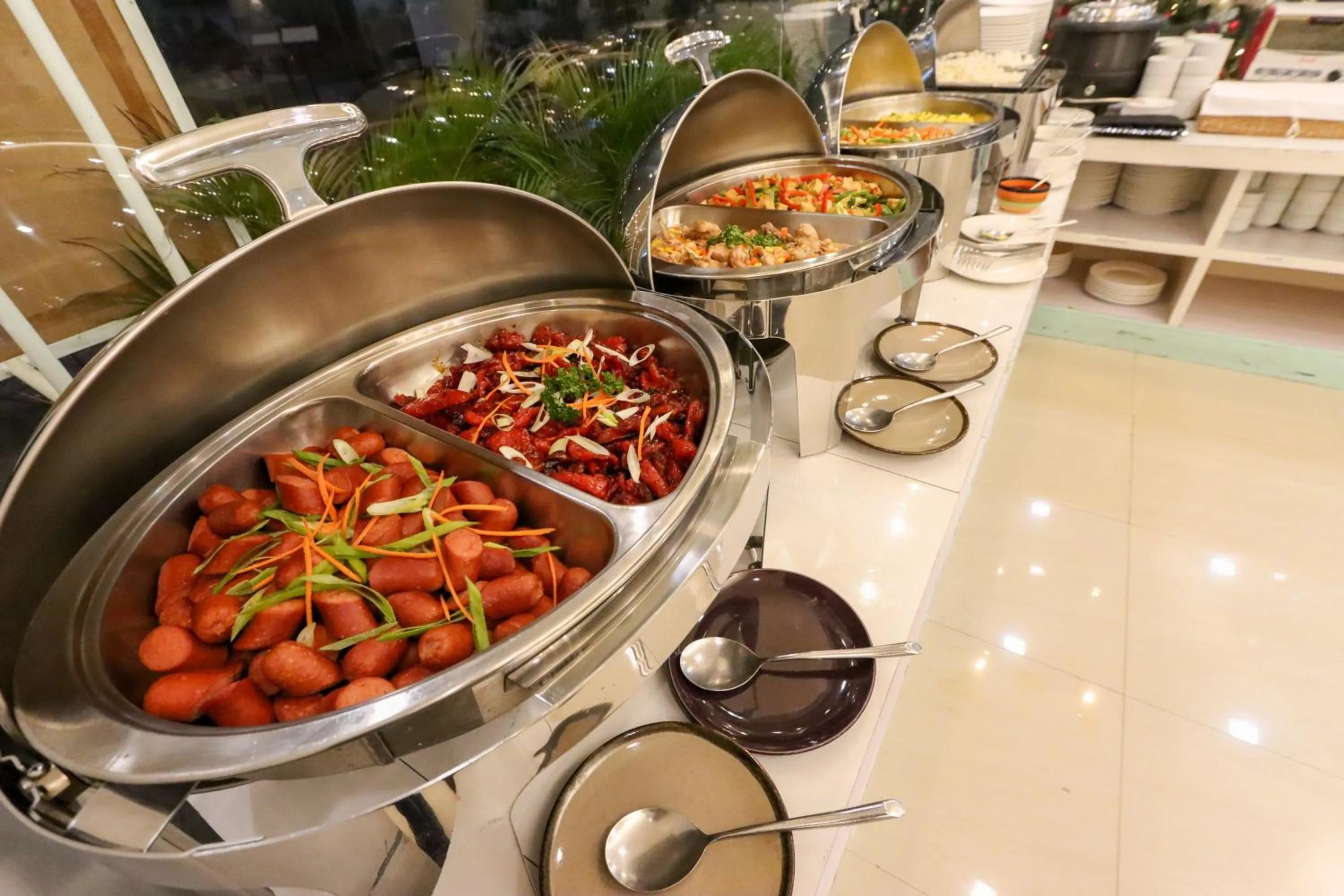 Food and drinks in Paseo Premiere Hotel