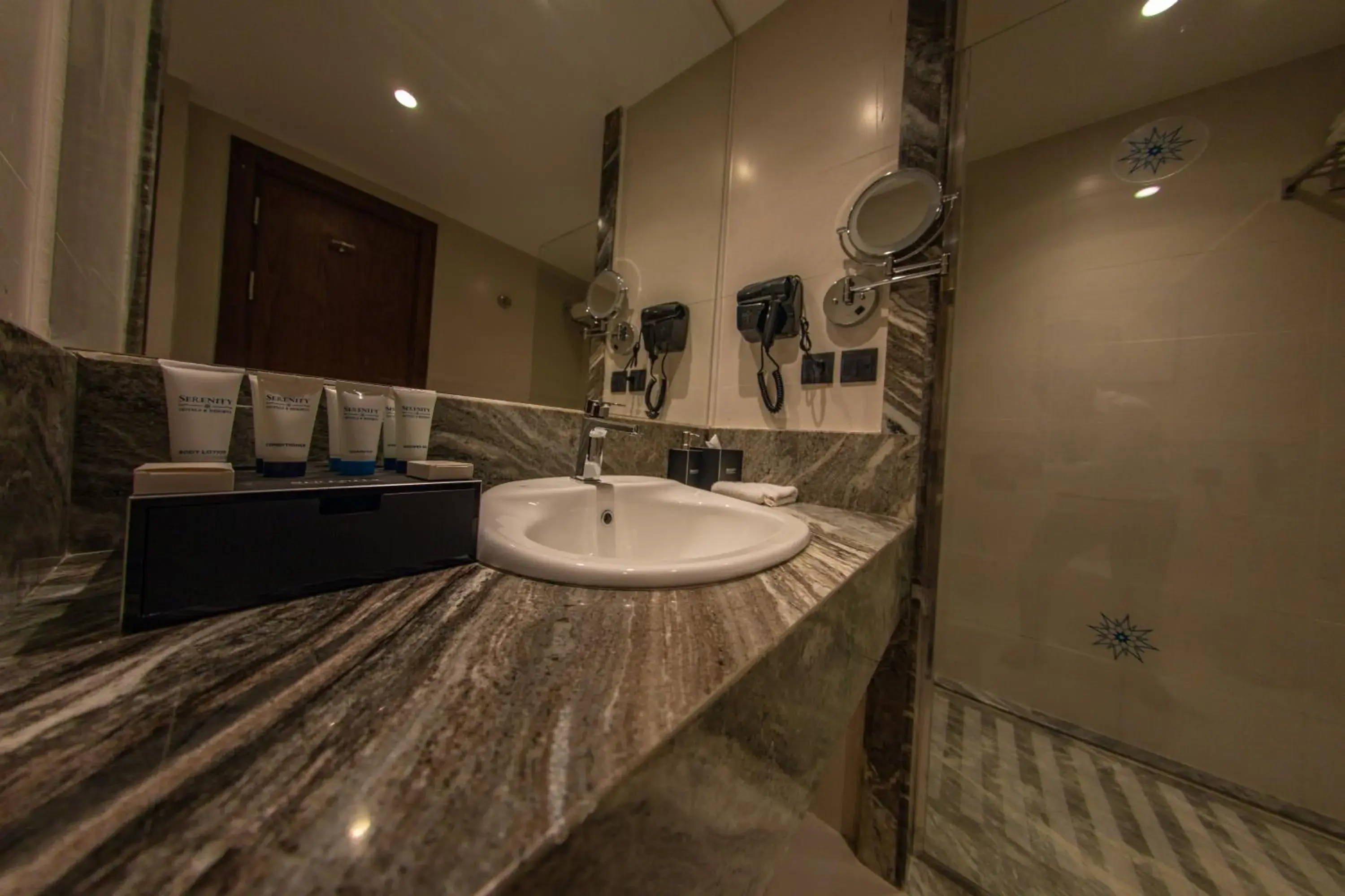 Superior Triple Room in SRNTY Sahl Hasheesh - Ex Serenity Sky Arc Superior Triple Room in SRNTY Sahl Hasheesh - Ex Serenity Sky Arc