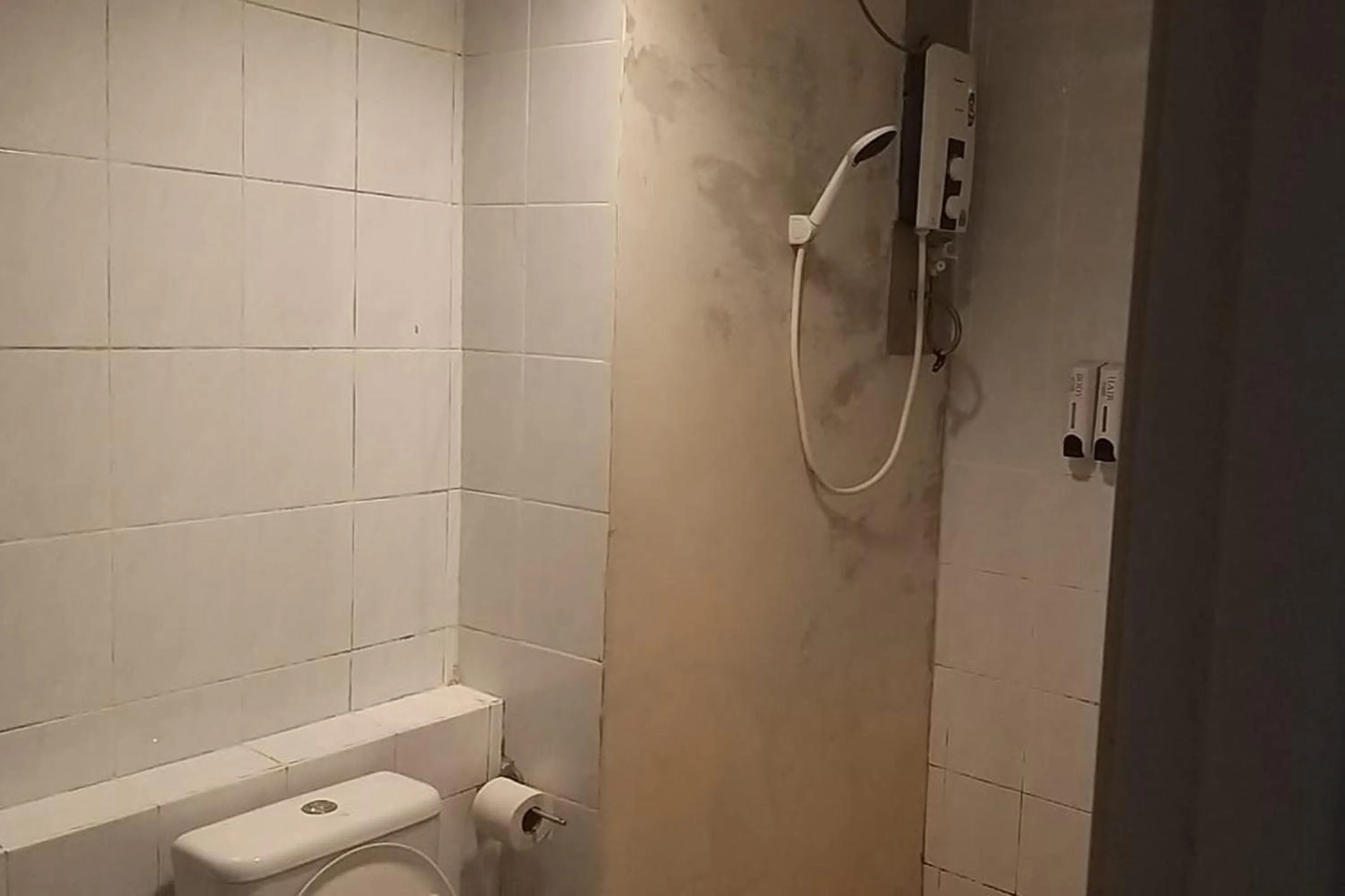 Shower in BR Parklands Hotel