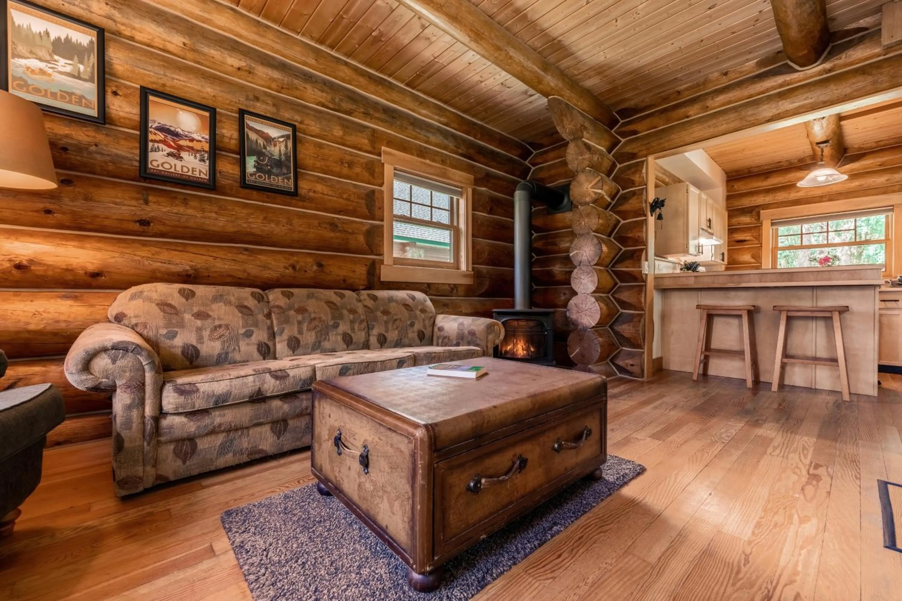 Living room in Moberly Lodge