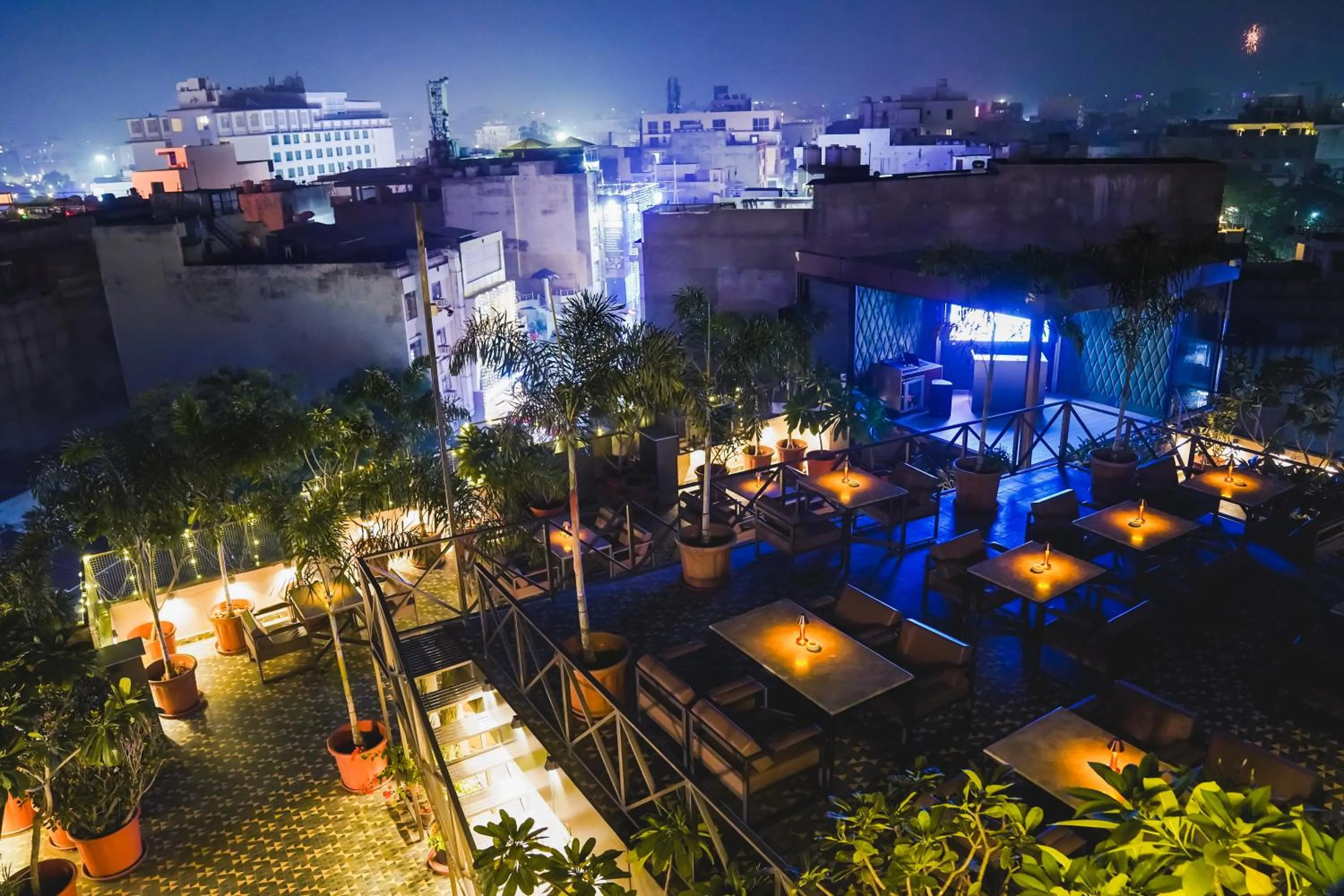 Restaurant/places to eat in Hotel Dodas Palace