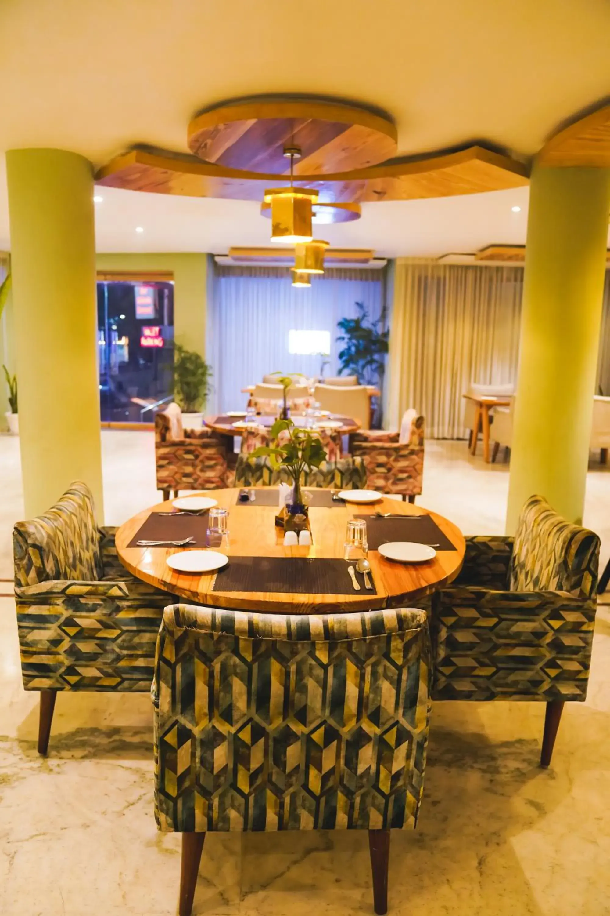 Restaurant/places to eat in Hotel Dodas Palace Restaurant/places to eat in Hotel Dodas Palace