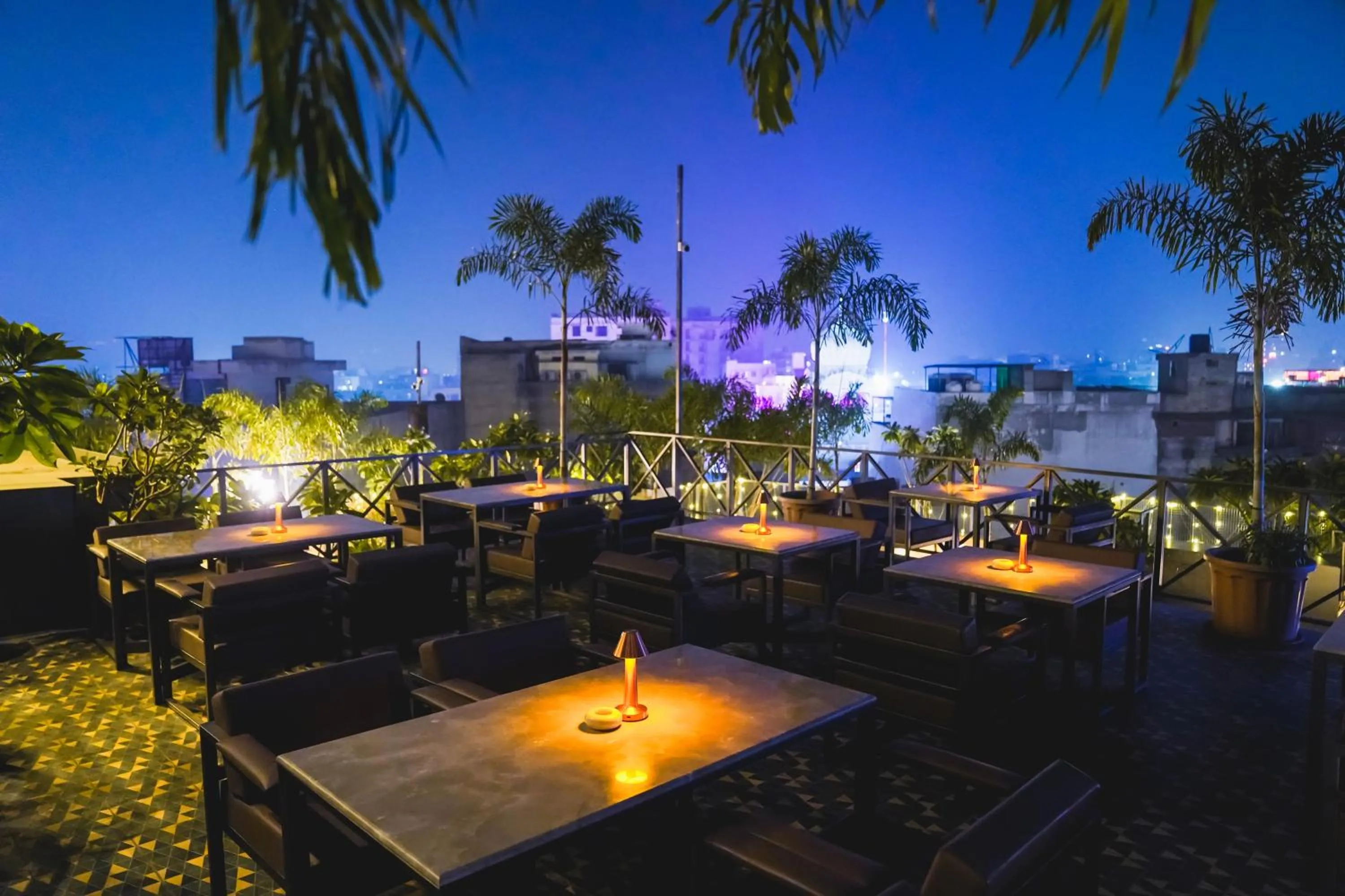 Restaurant/places to eat in Hotel Dodas Palace