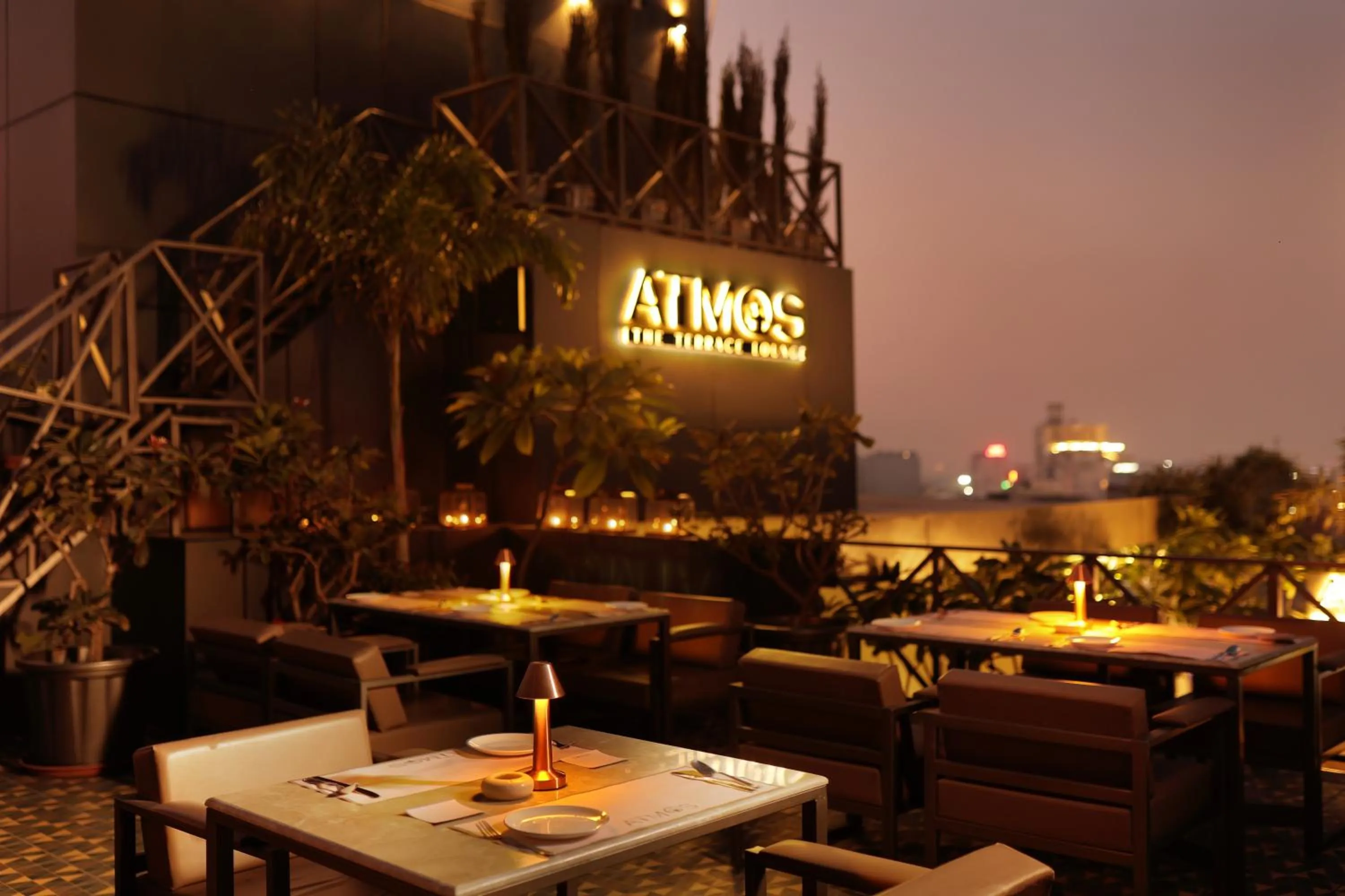 Restaurant/places to eat in Hotel Dodas Palace