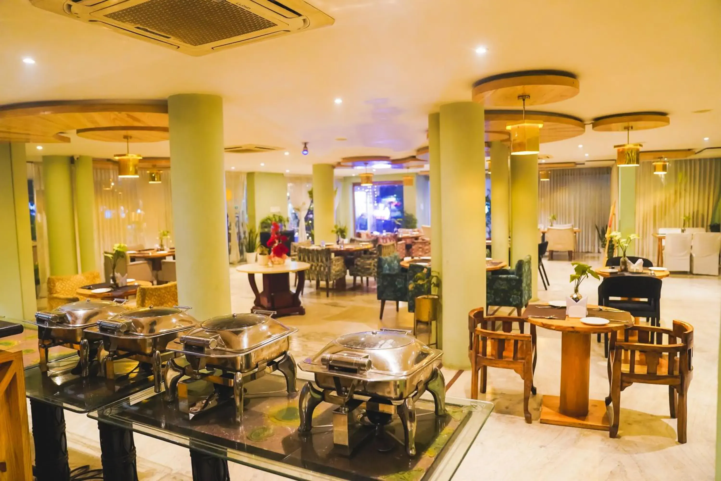 Restaurant/places to eat in Hotel Dodas Palace Restaurant/places to eat in Hotel Dodas Palace