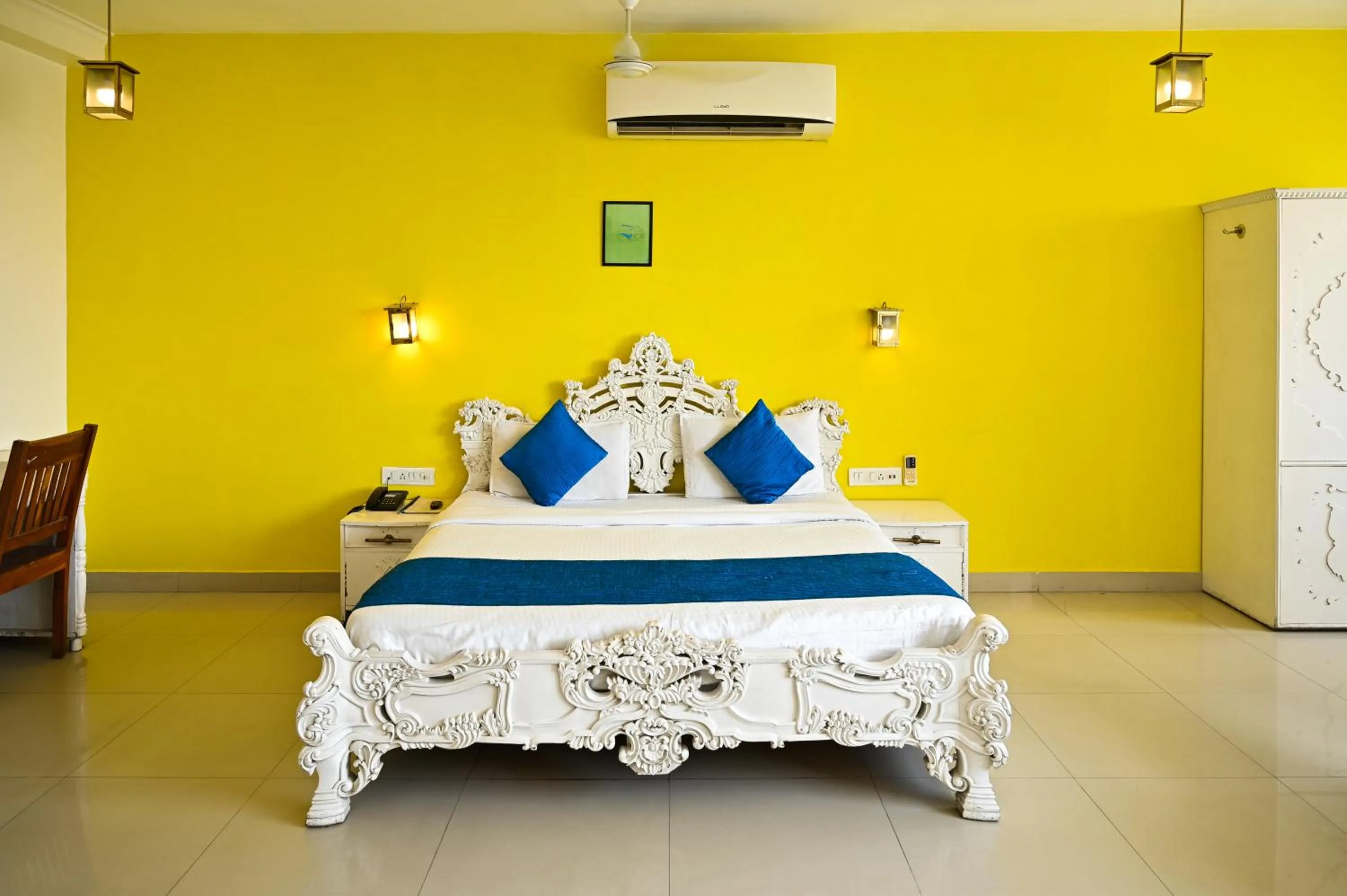 Living room, Bed in Hotel Dodas Palace