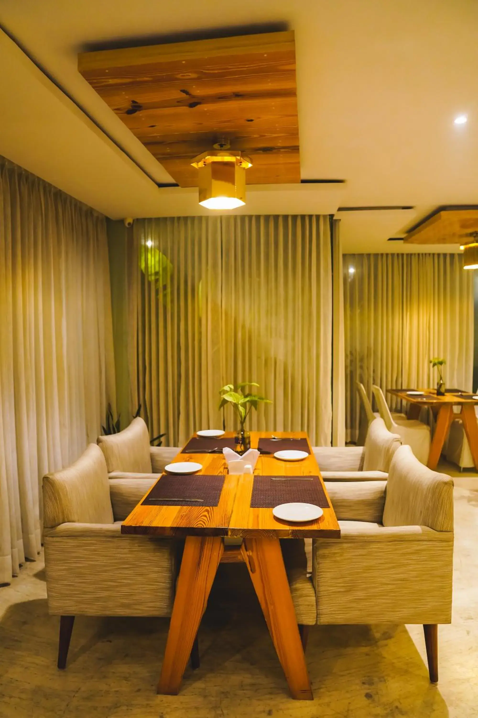 Restaurant/places to eat in Hotel Dodas Palace Restaurant/places to eat in Hotel Dodas Palace
