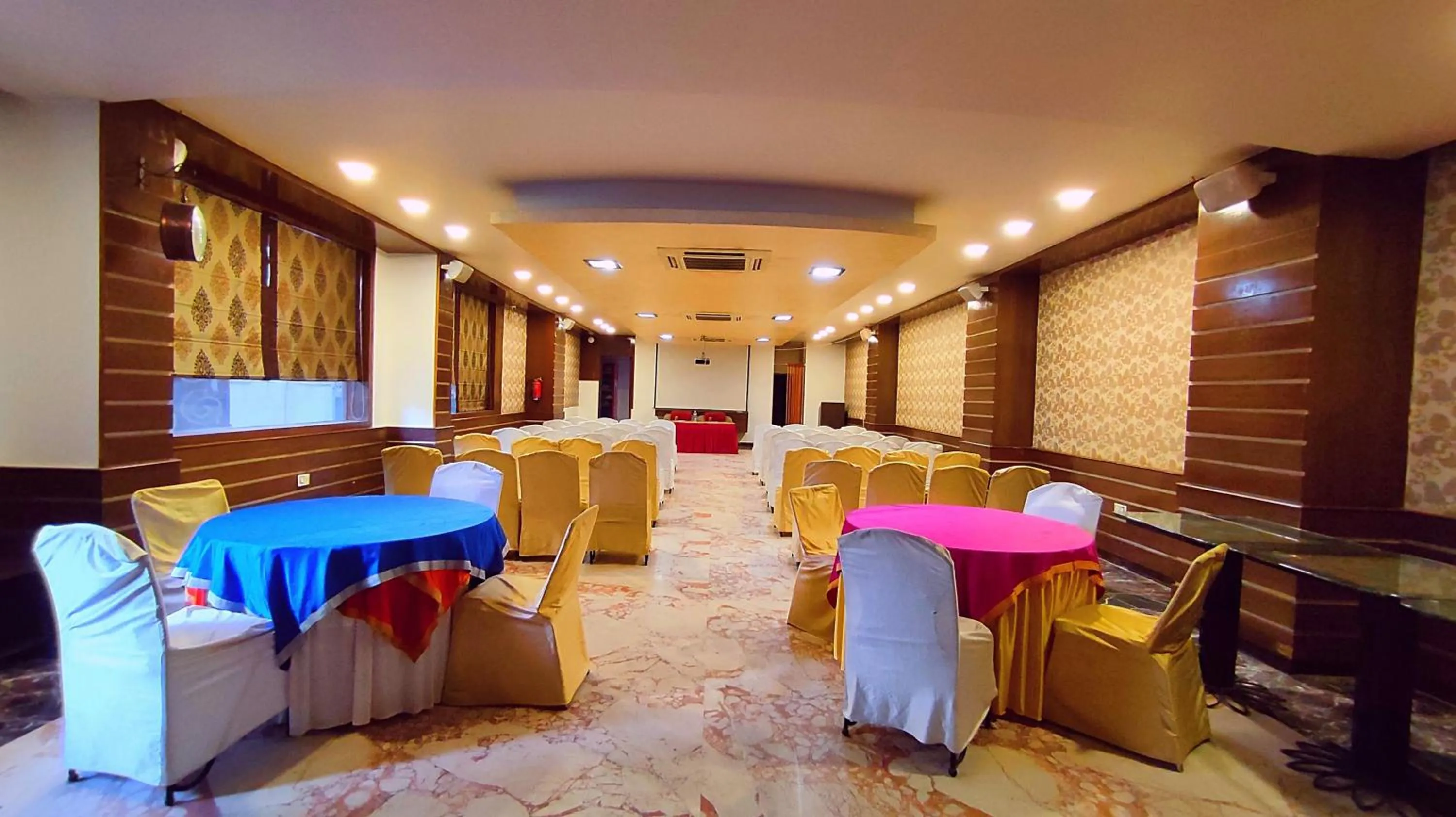 Banquet/Function facilities in Hotel Dodas Palace