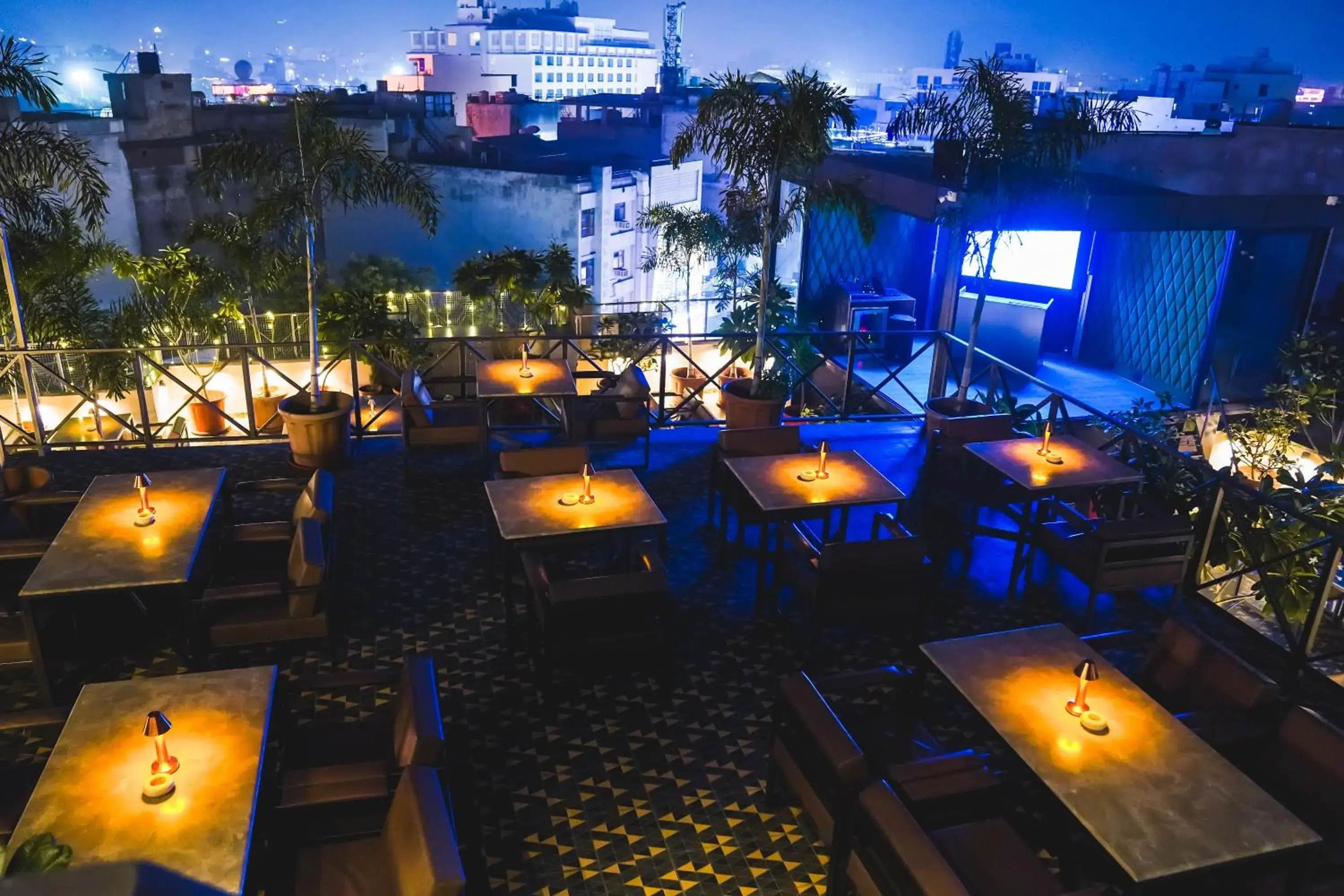 Restaurant/places to eat in Hotel Dodas Palace Restaurant/places to eat in Hotel Dodas Palace