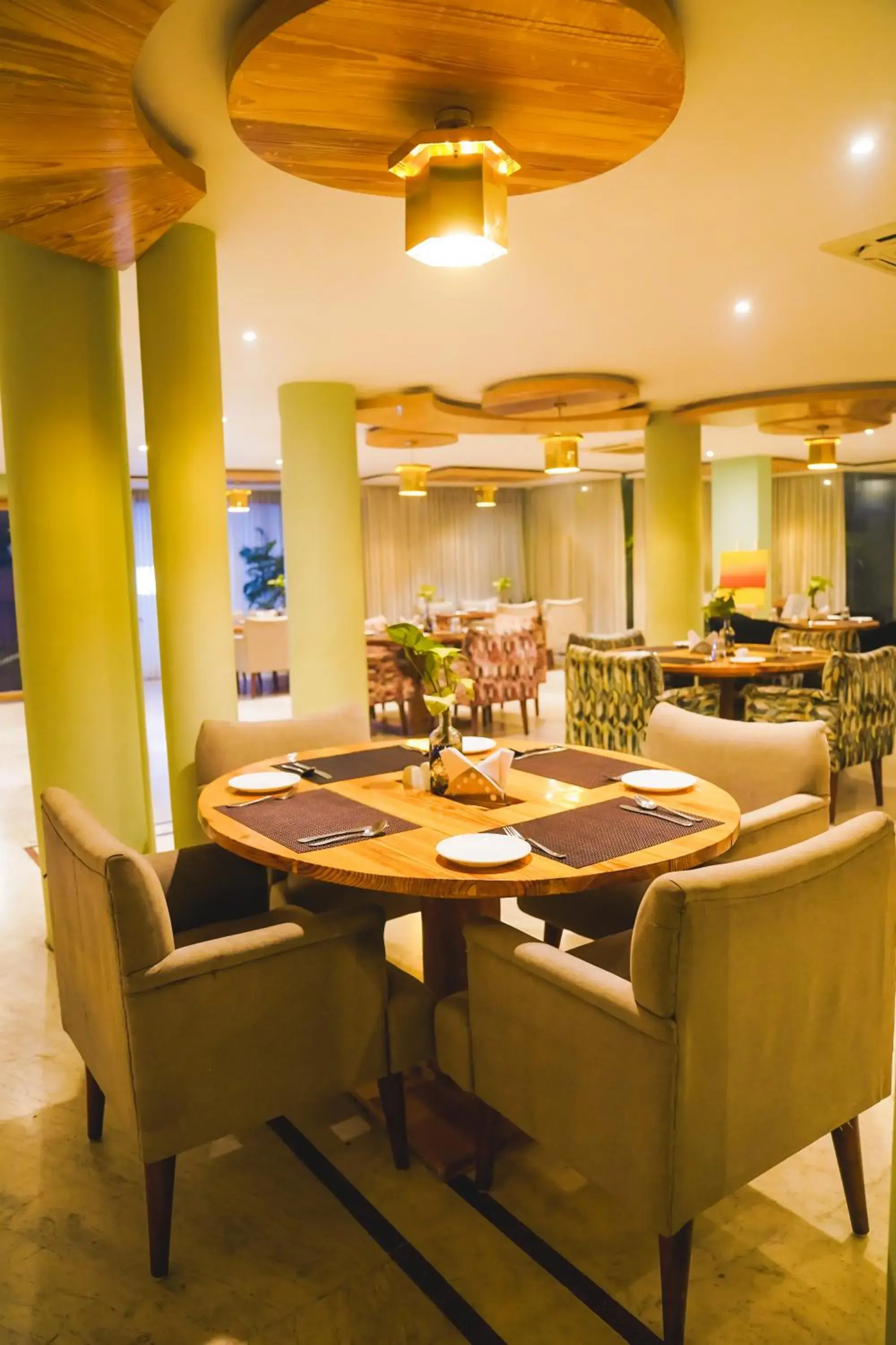 Restaurant/places to eat in Hotel Dodas Palace Restaurant/places to eat in Hotel Dodas Palace