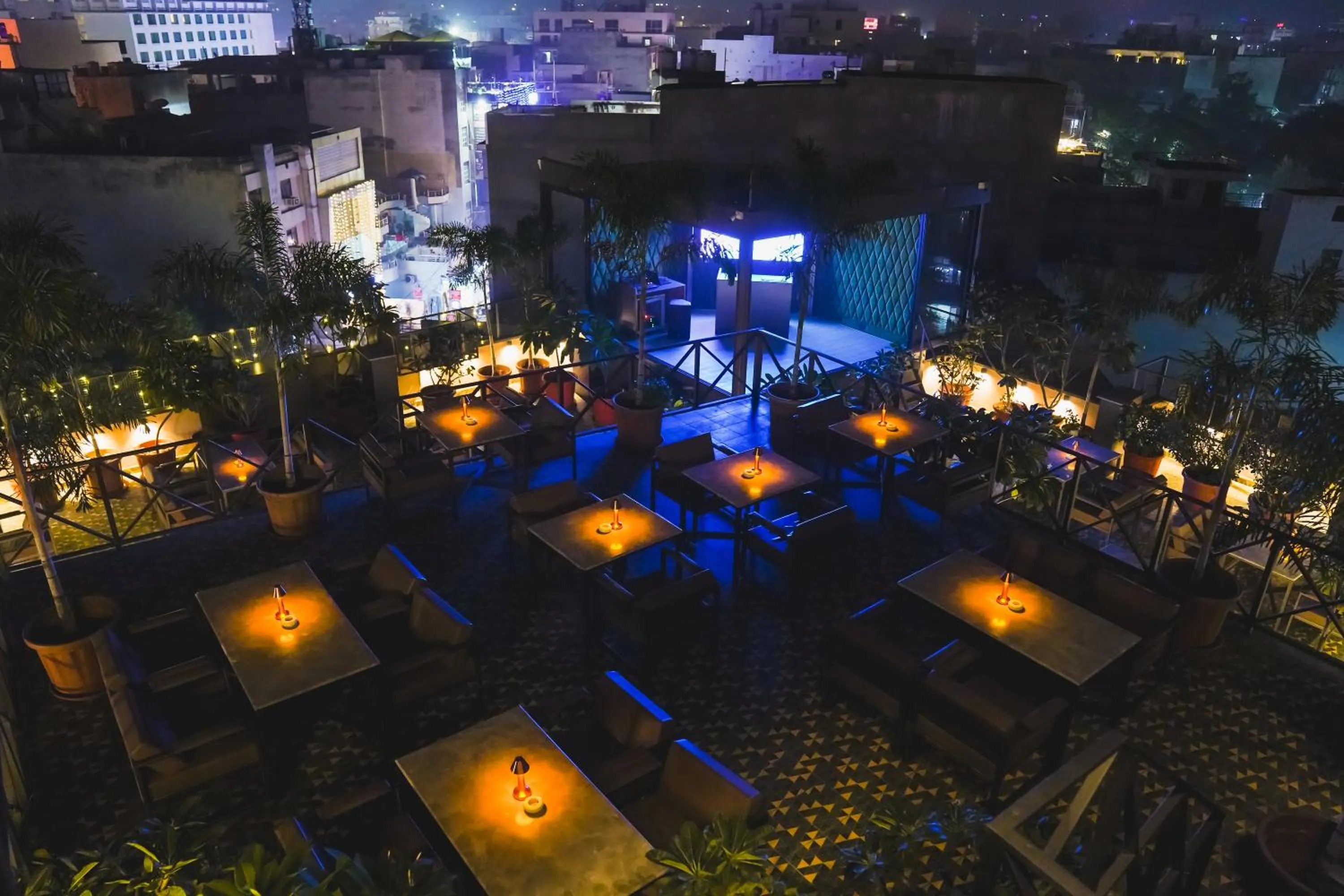 Restaurant/places to eat in Hotel Dodas Palace