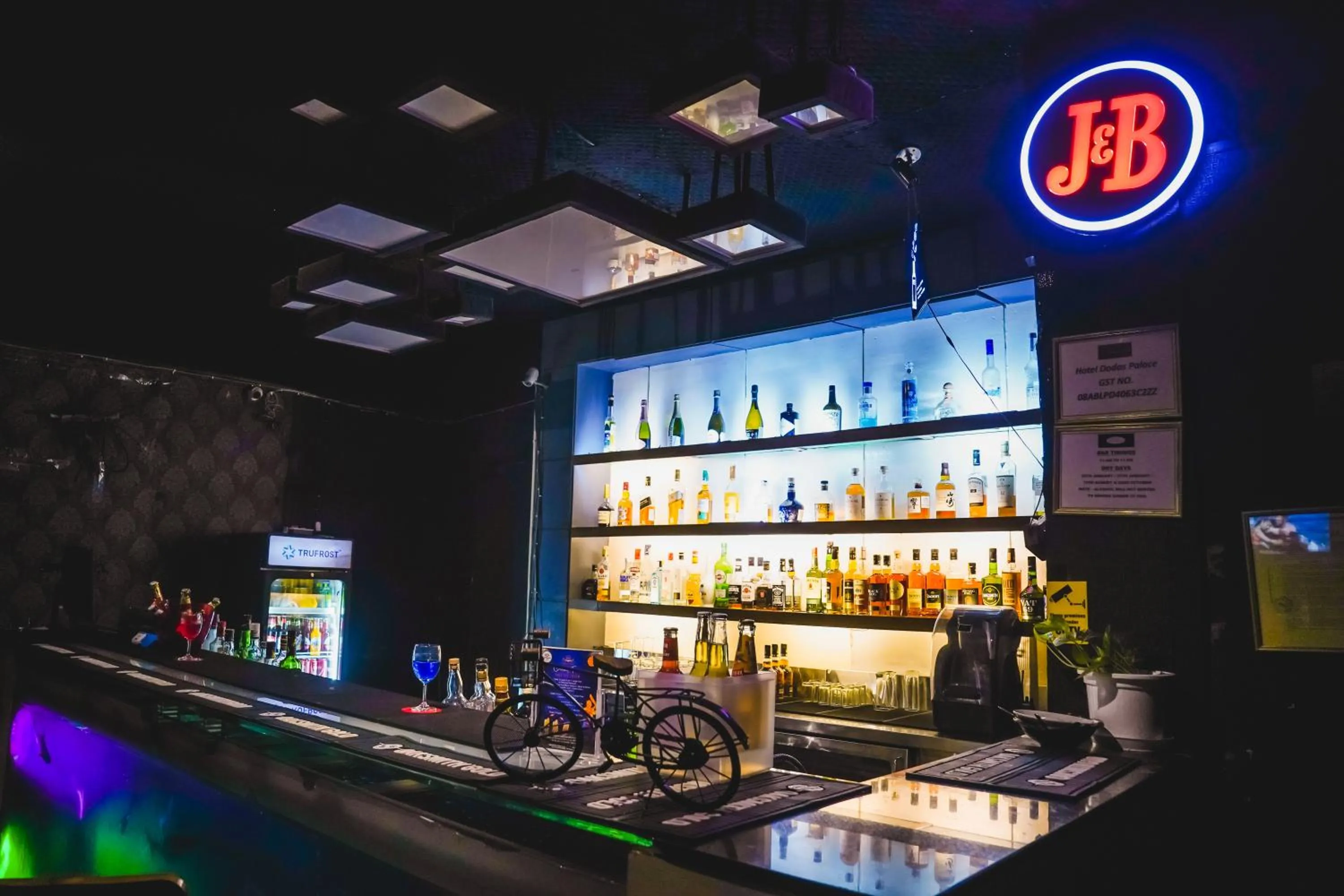 Nightclub / DJ in Hotel Dodas Palace