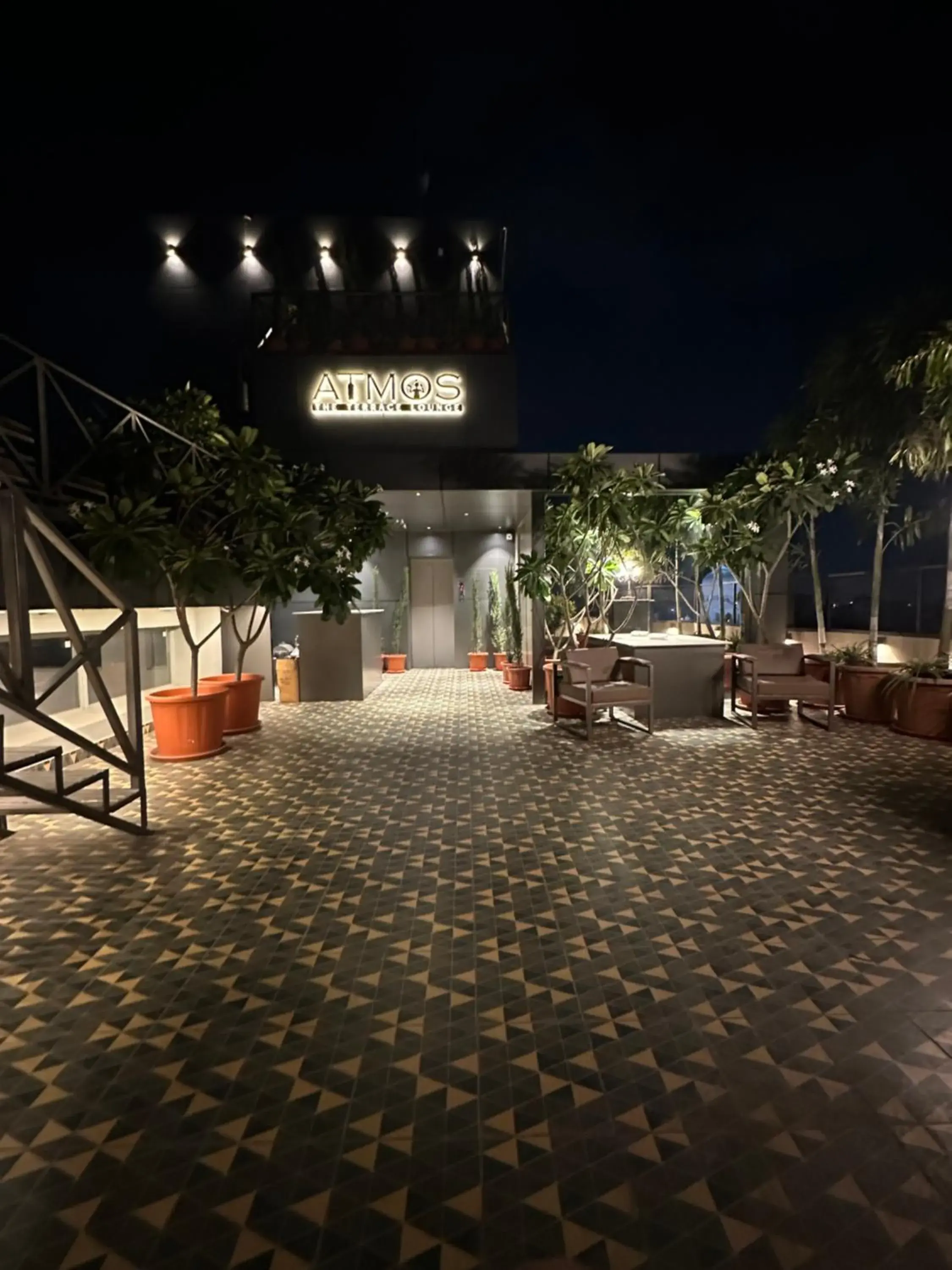 Restaurant/places to eat in Hotel Dodas Palace Restaurant/places to eat in Hotel Dodas Palace