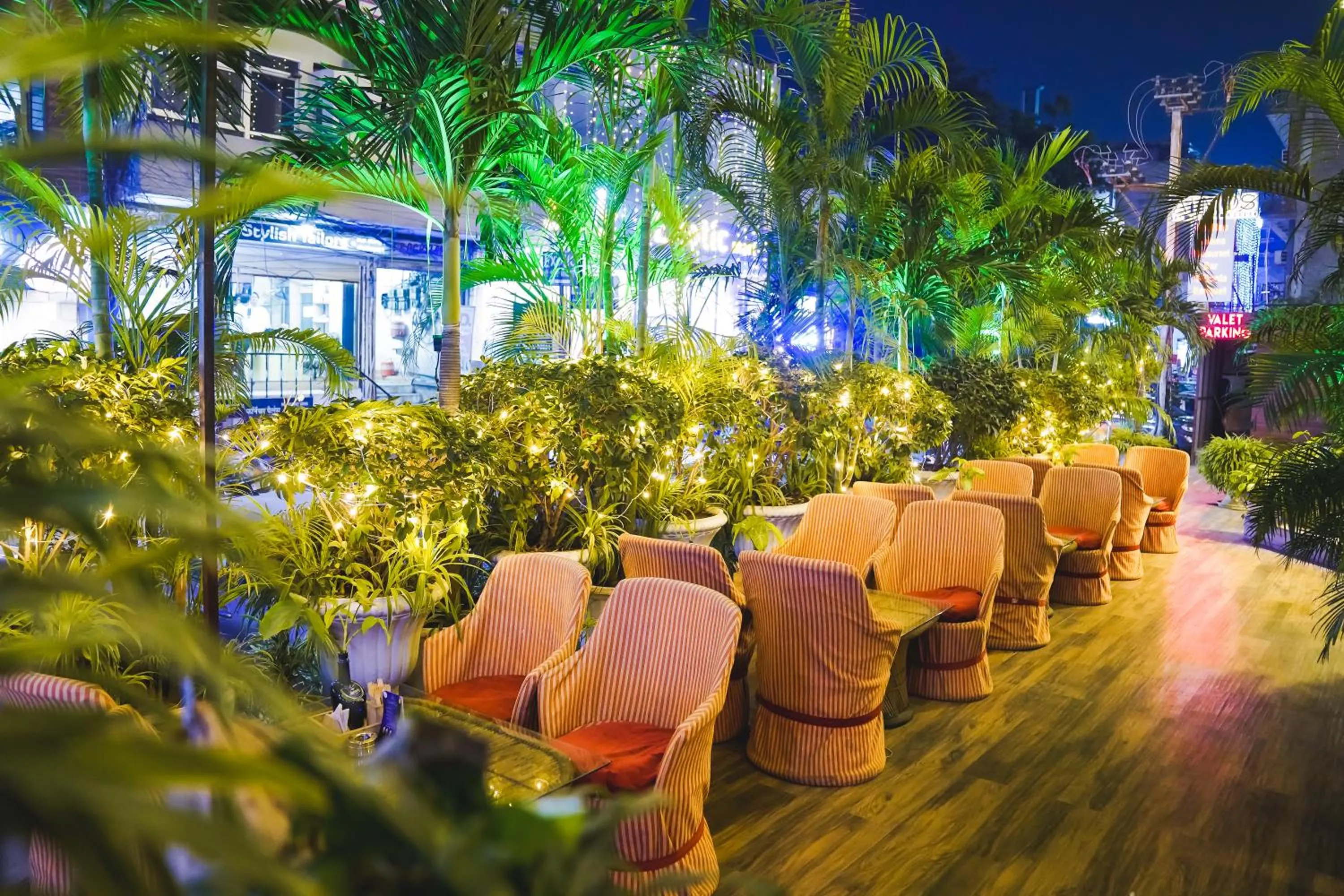 Restaurant/places to eat in Hotel Dodas Palace