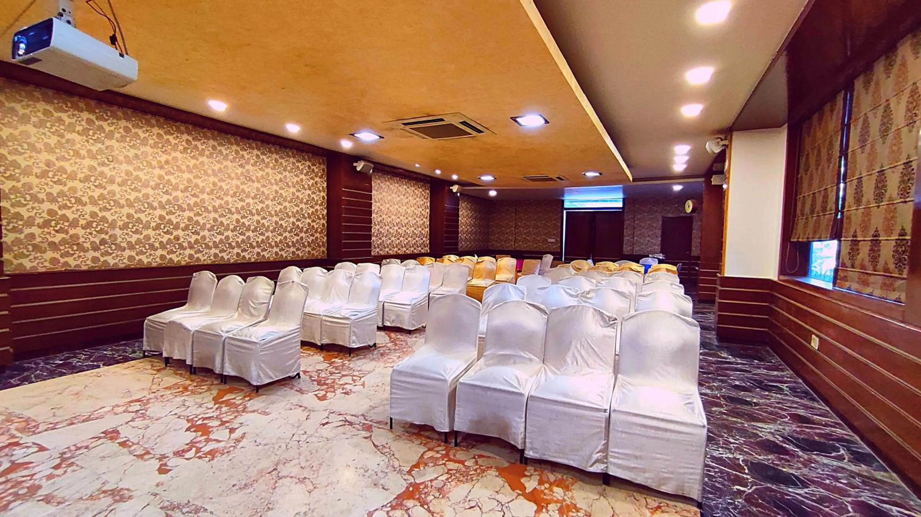 Banquet/Function facilities in Hotel Dodas Palace