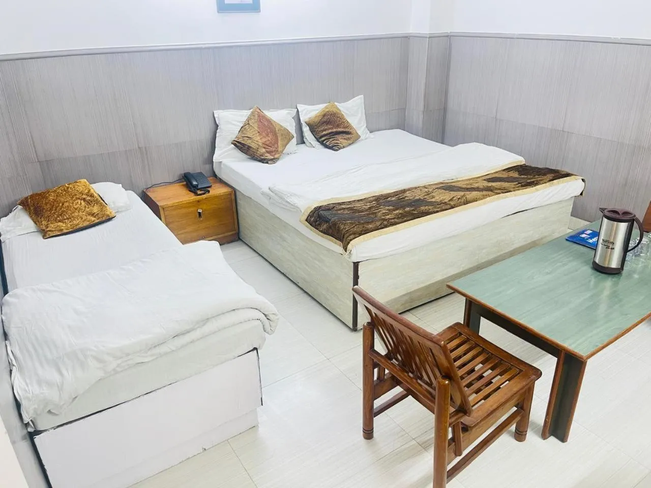 Bed in HOTEL RAMA INN, New Delhi Station