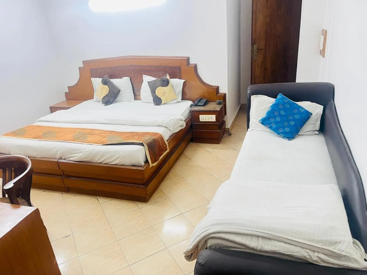 Bed in HOTEL RAMA INN, New Delhi Station