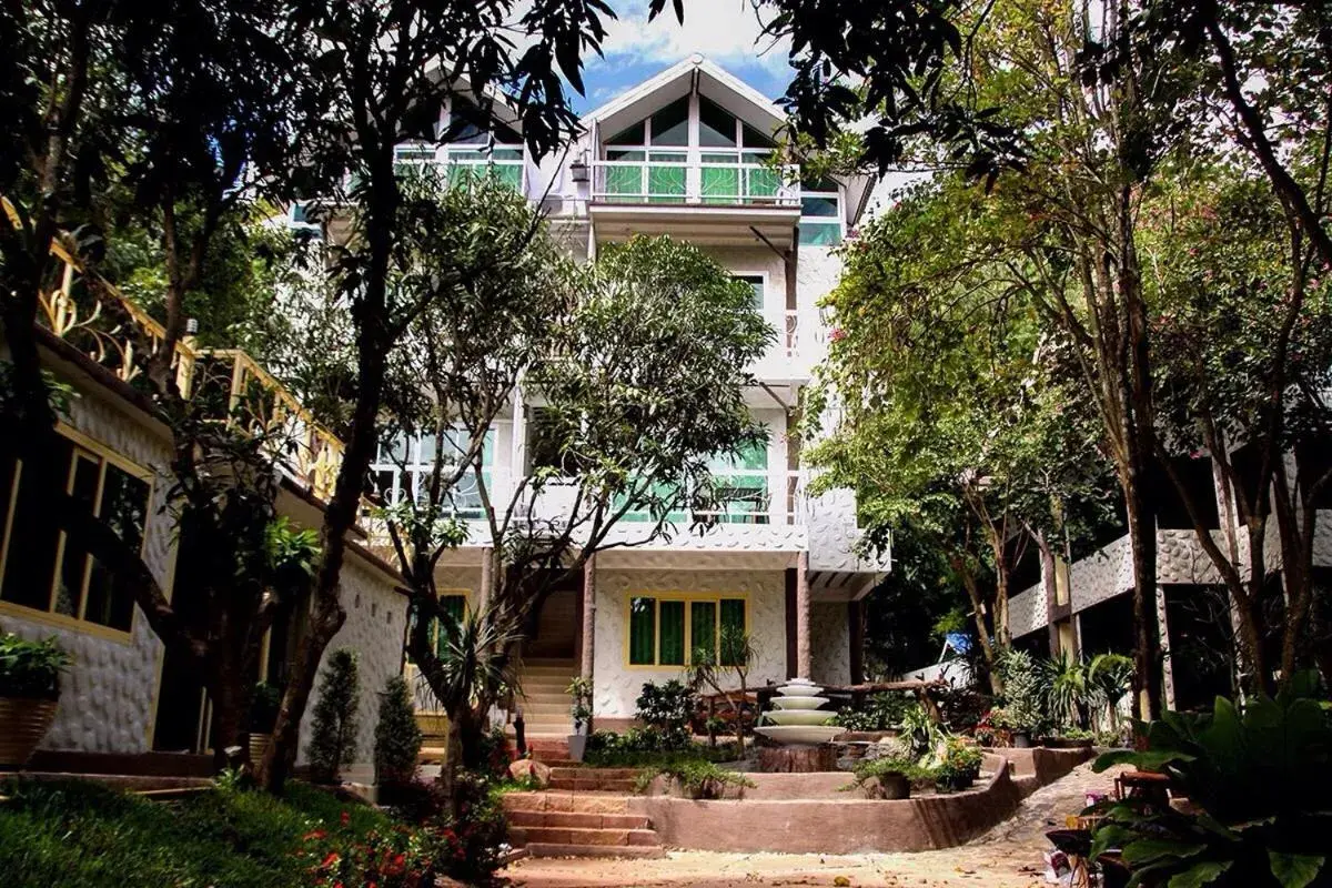 Property building in Rao Ga Khao Resort Property building in Rao Ga Khao Resort