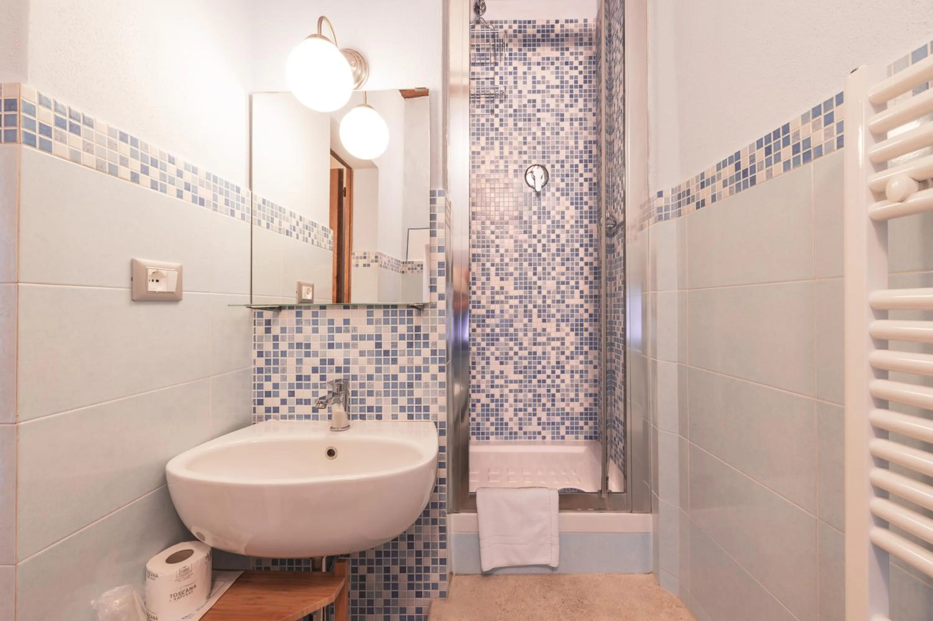 Bathroom in Albergo Giardino