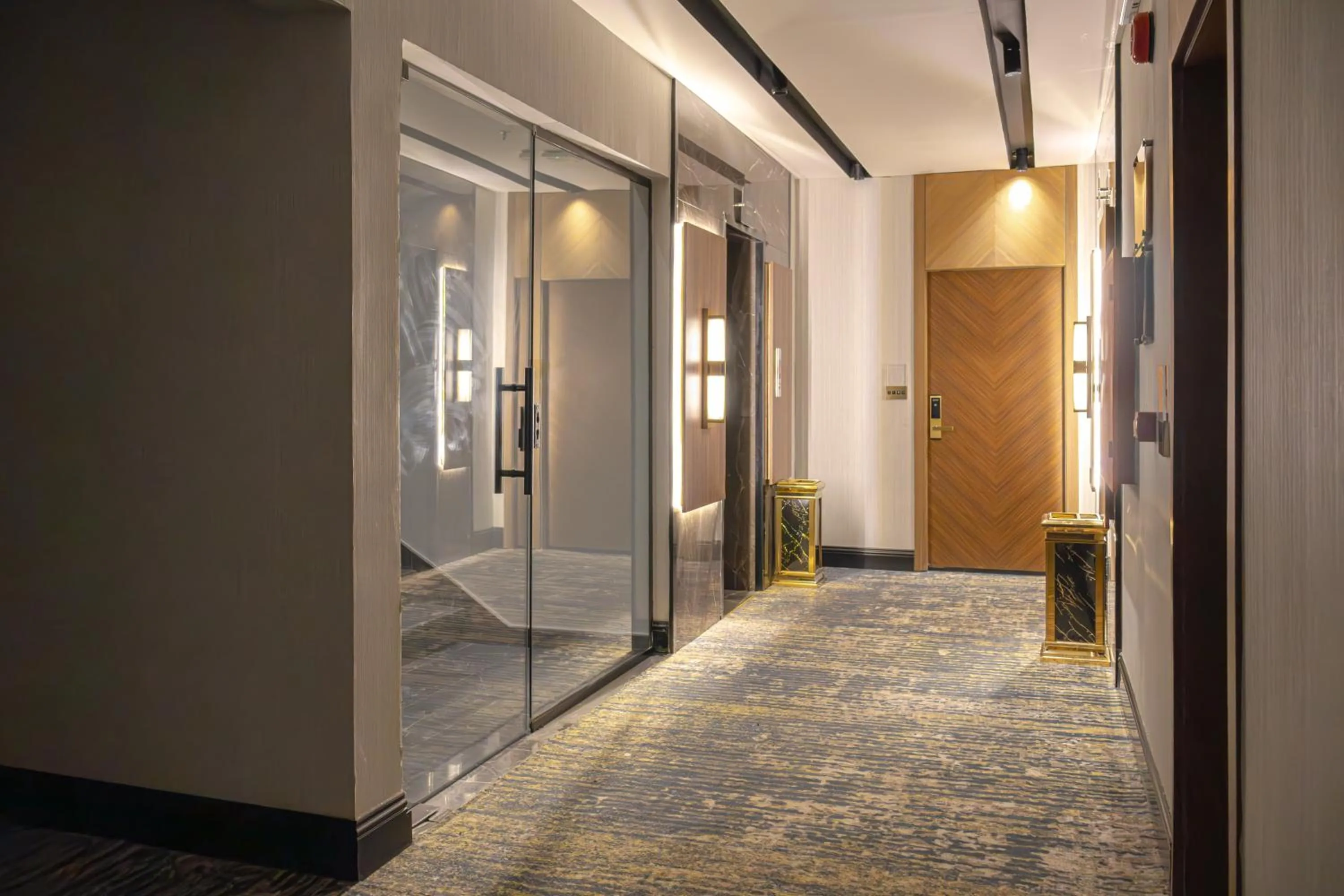 elevator in Daif Inn Serviced Apartments - Jaber