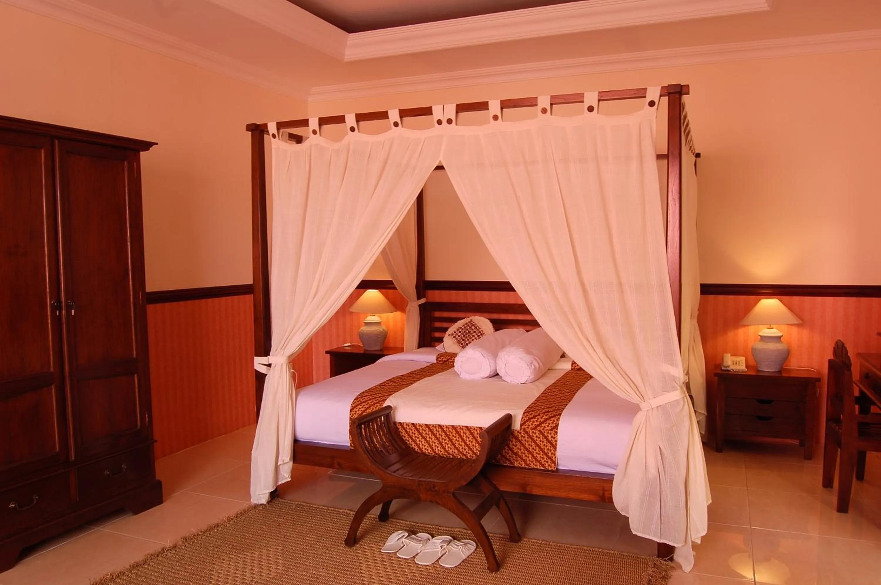Bed in Swaloh Resort & Spa