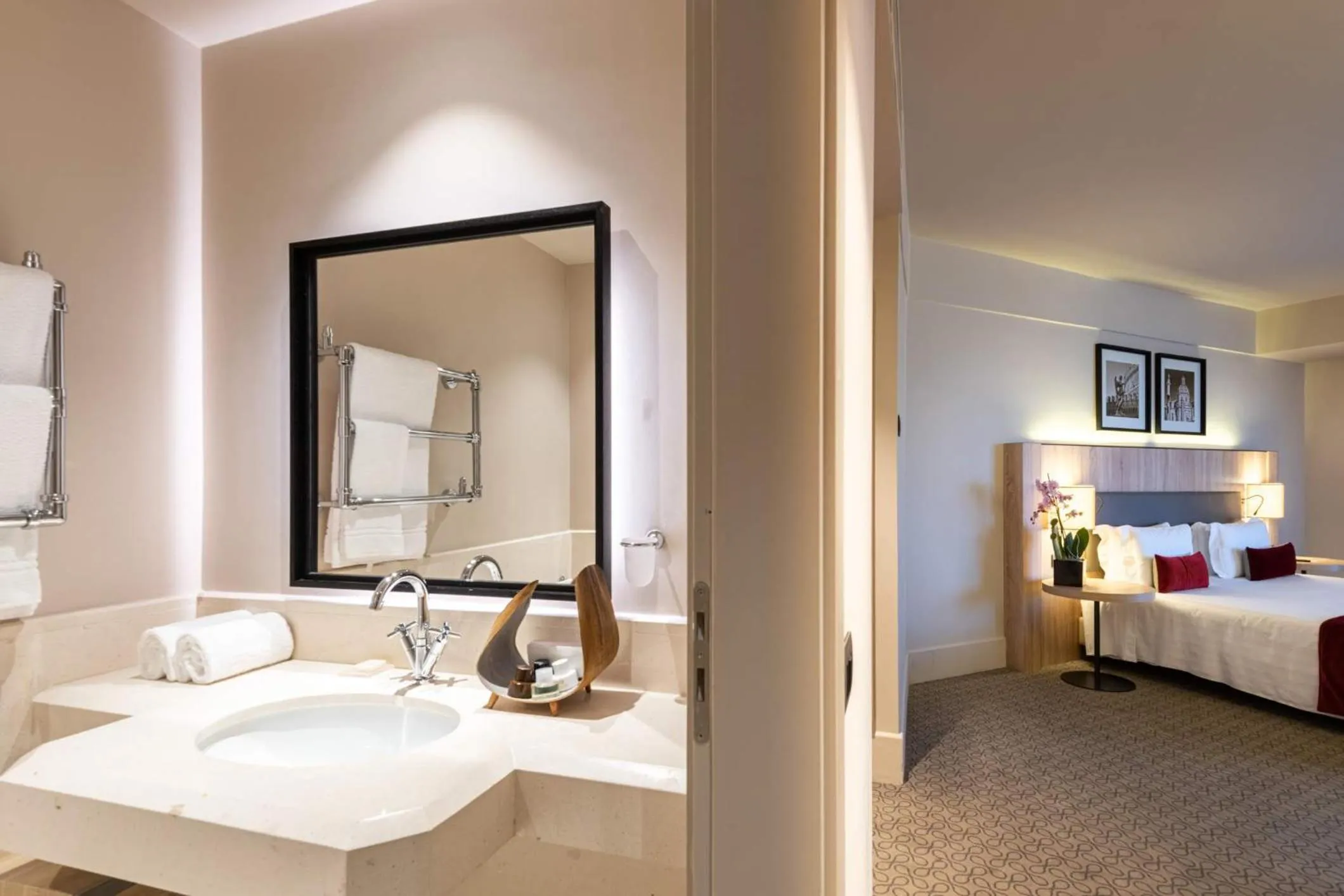 Bed in A.Roma Lifestyle Hotel