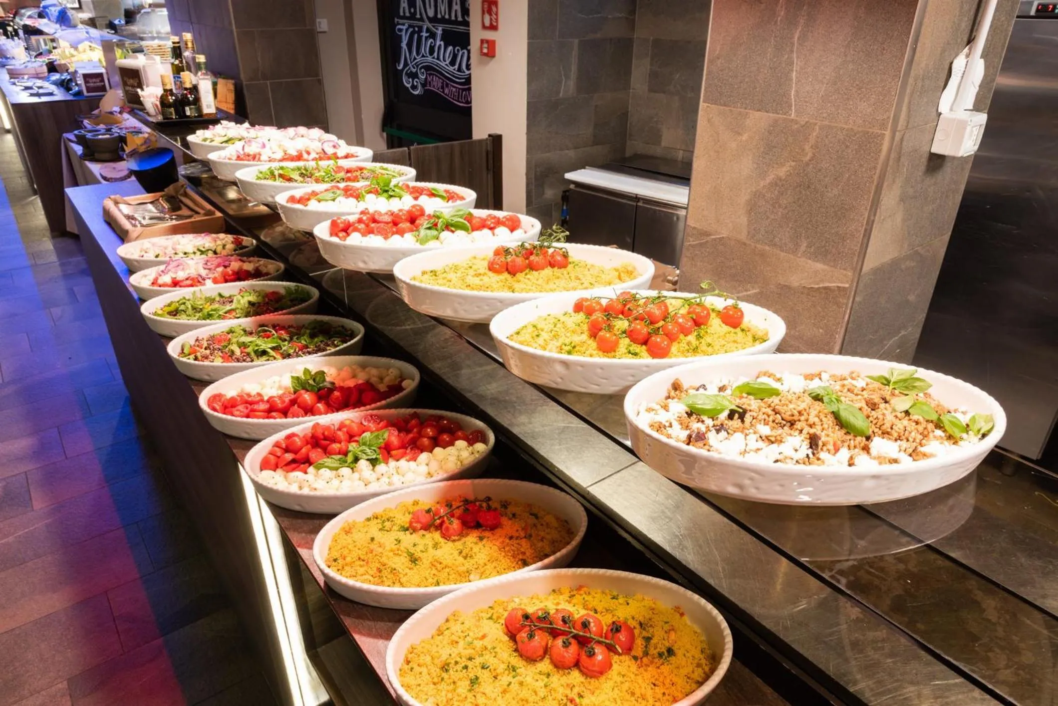 A.Roma Lifestyle Hotel