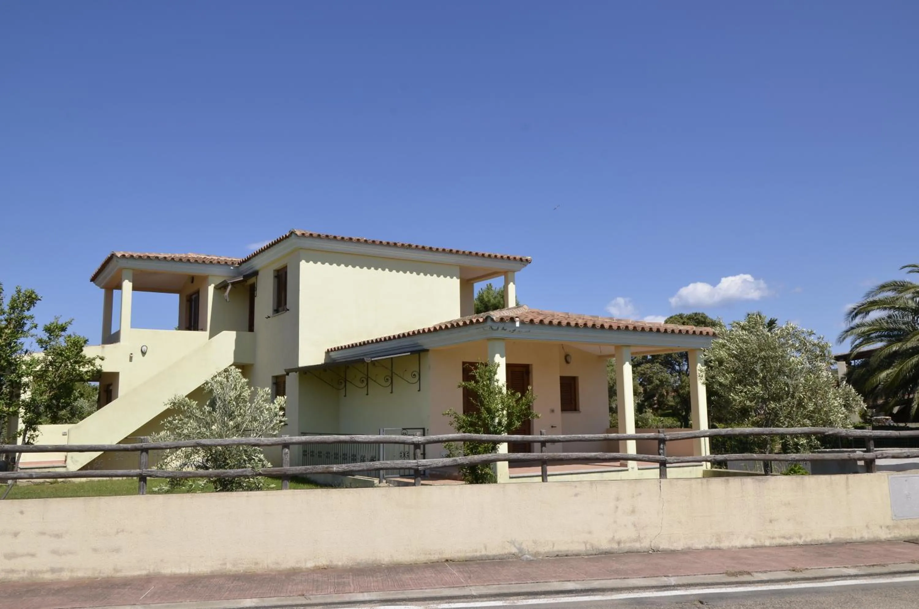 Property building in Le Villette al Centro