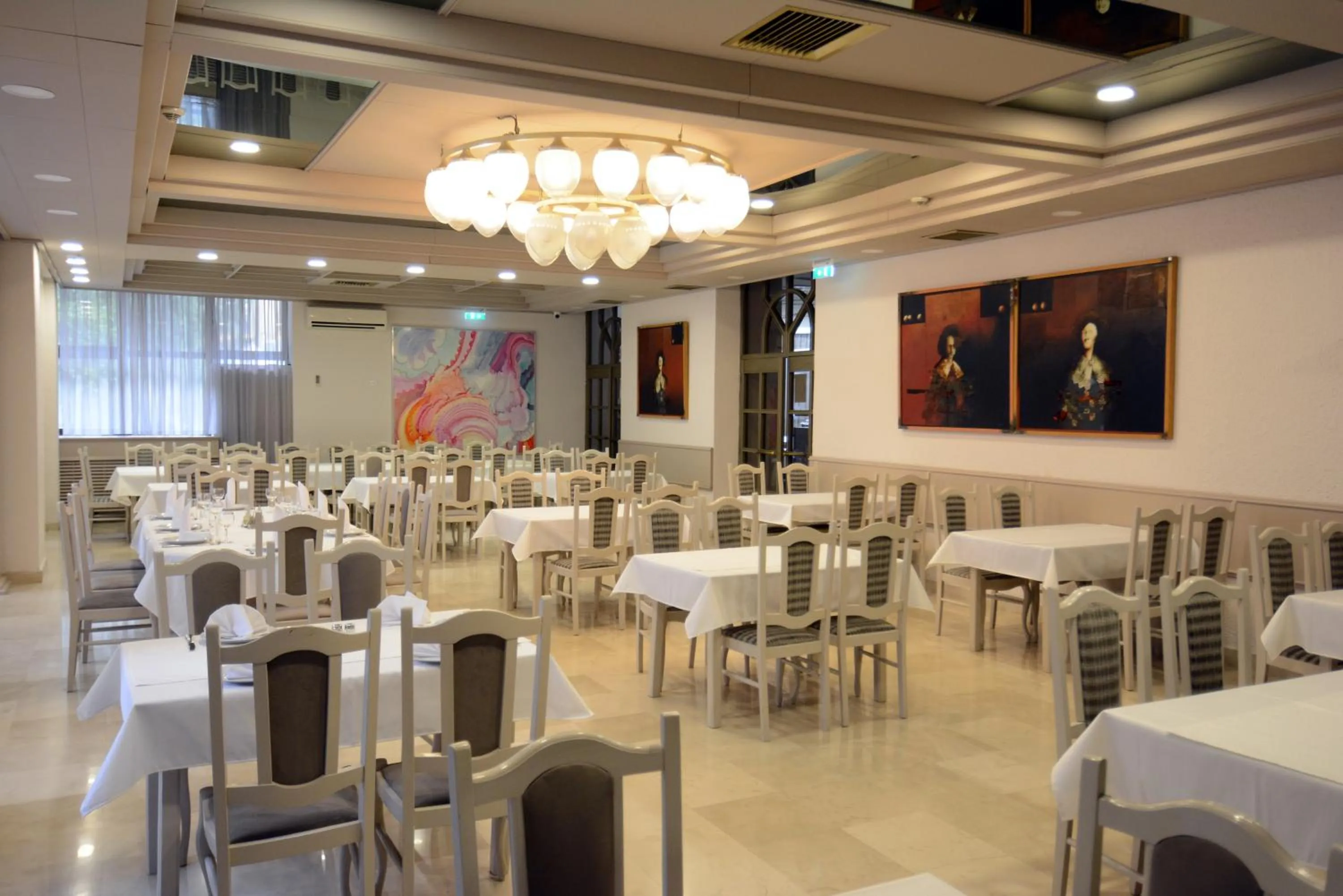 Food and drinks in Zepter Hotel Drina Bajina Basta, member of Zepter Hotels