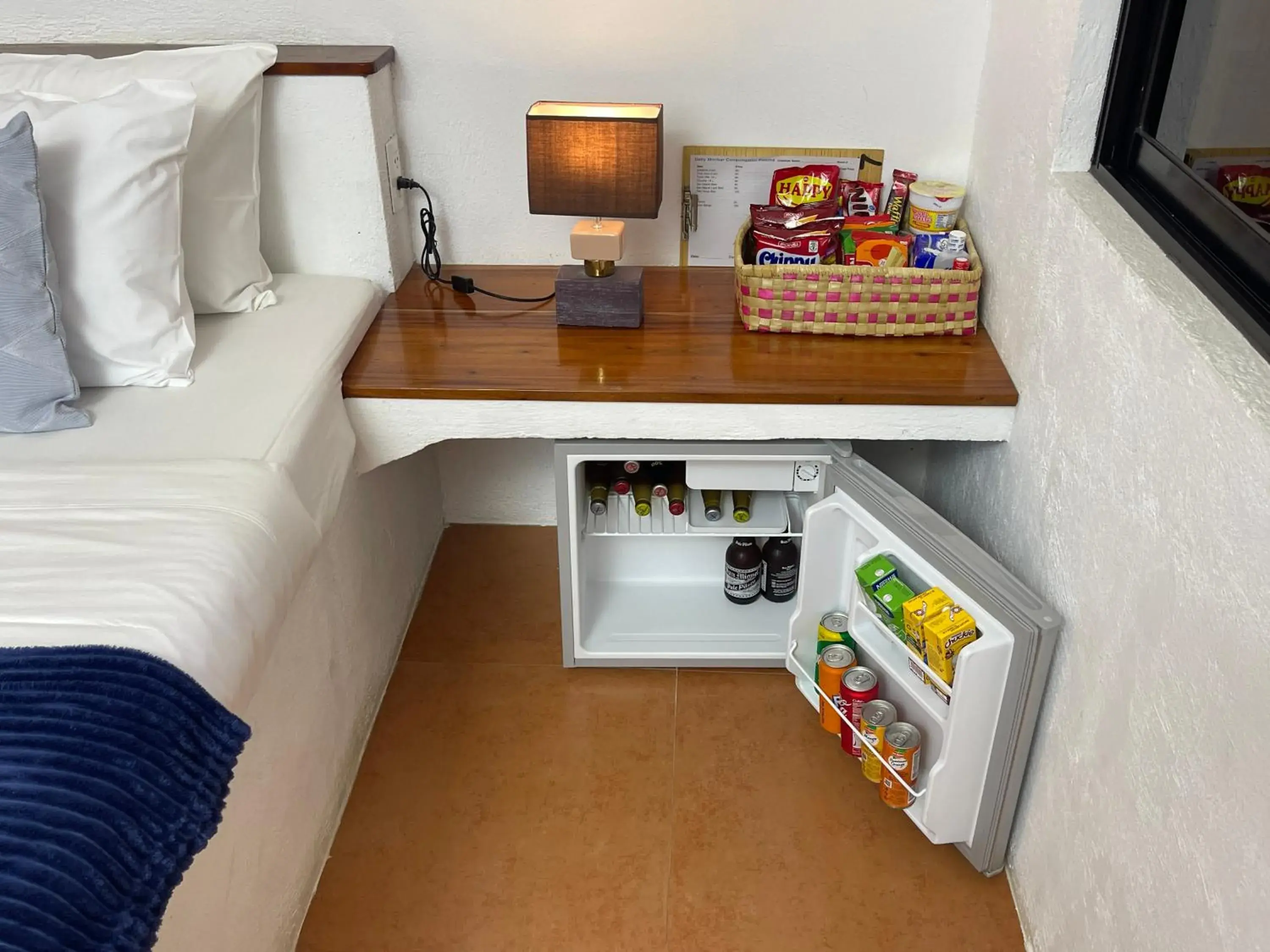 oven, Bed in Parrot Resort Moalboal oven, Bed in Parrot Resort Moalboal