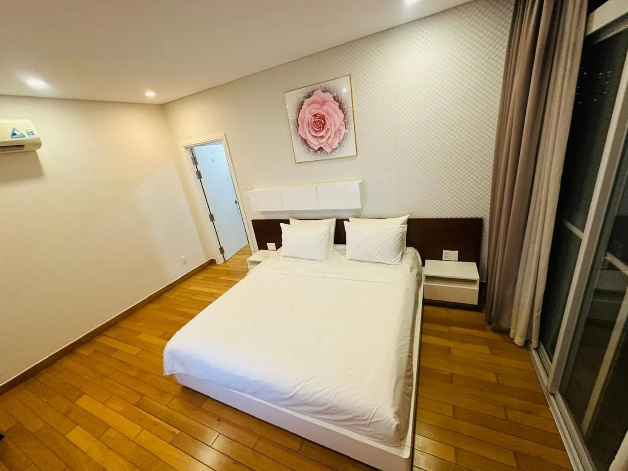 Bed in Diamond Suite Star Hill Apartment