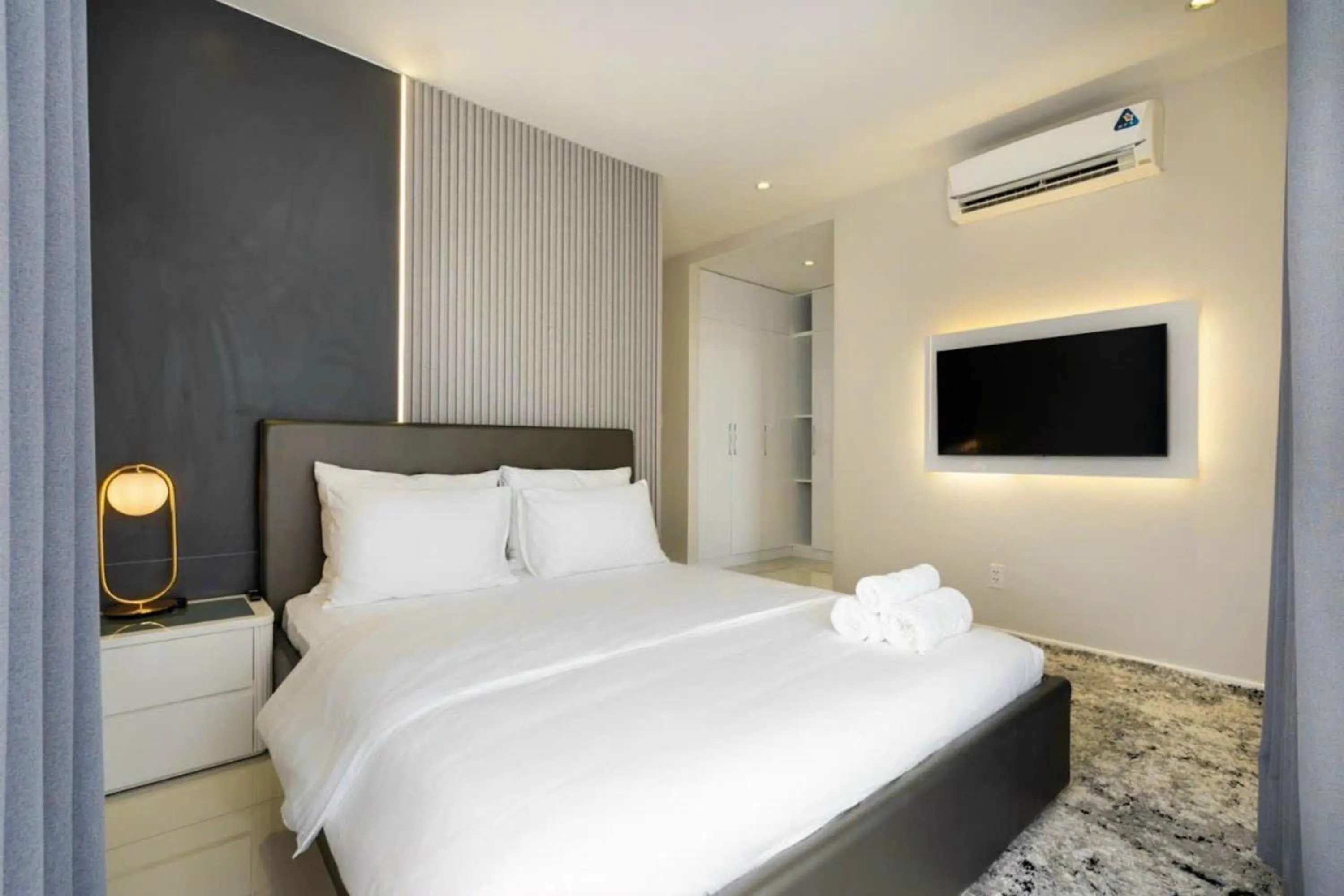Bed in Diamond Suite Star Hill Apartment