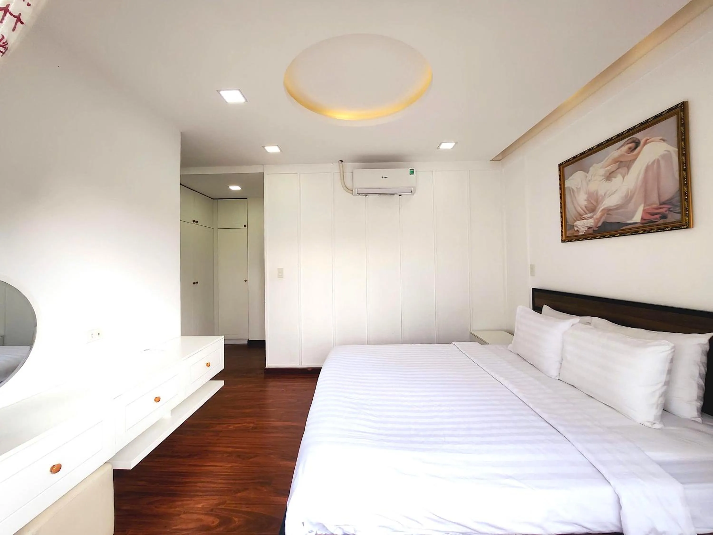 Bed in Diamond Suite Star Hill Apartment