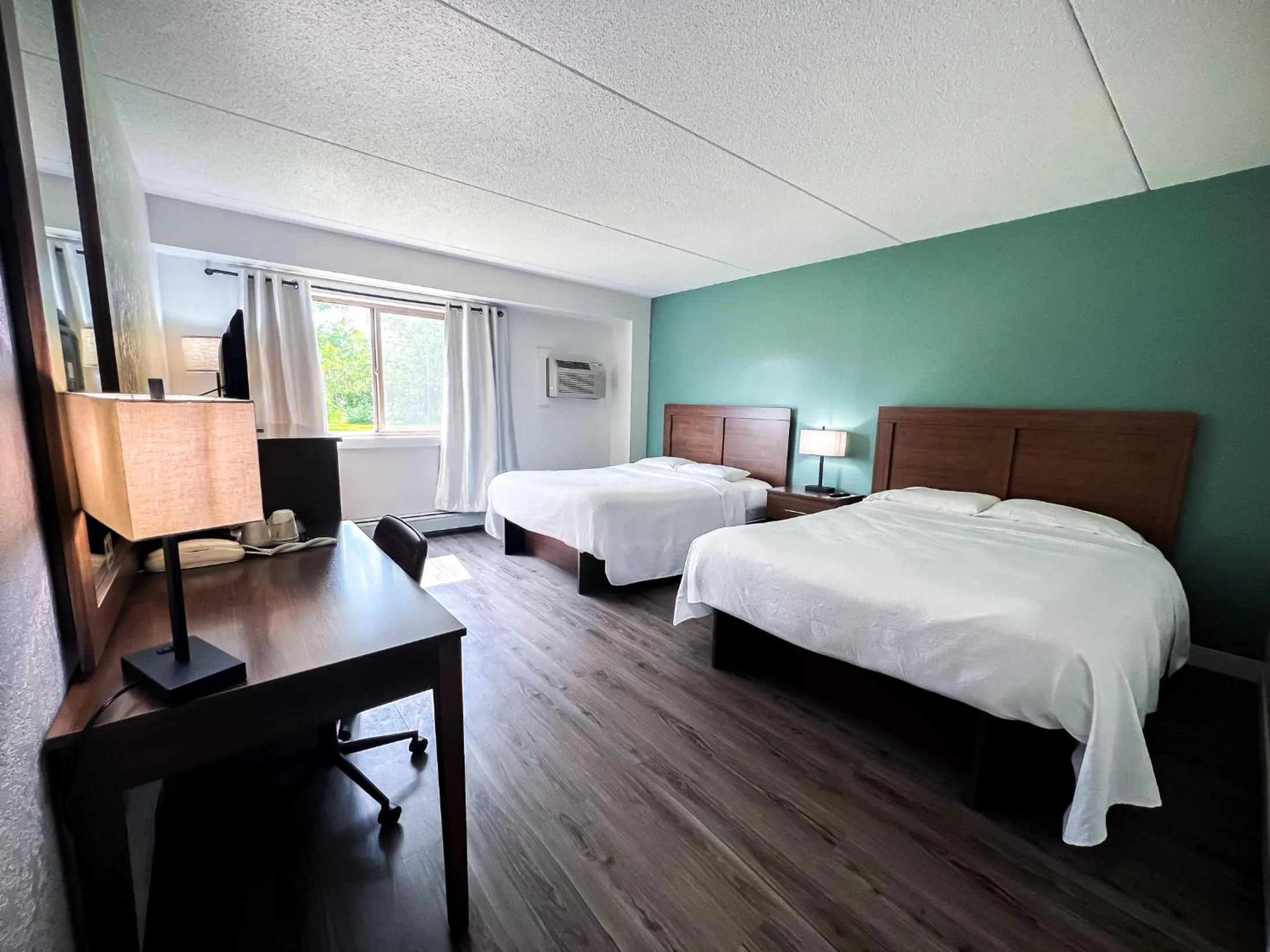 Walleye Inn