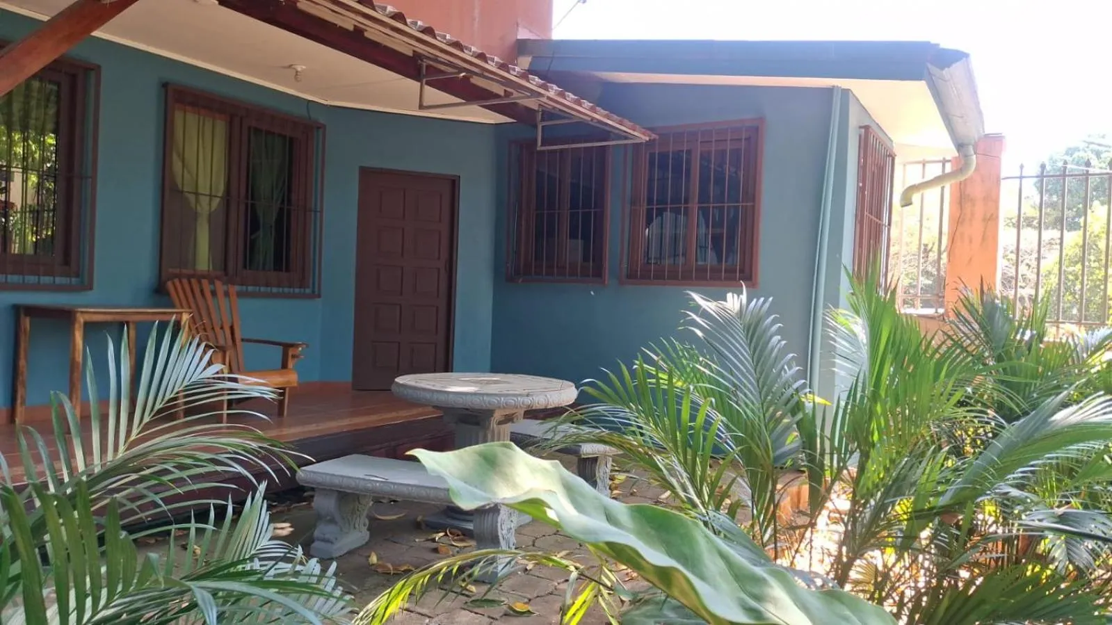 Garden in Hotel Marielos Tamarindo